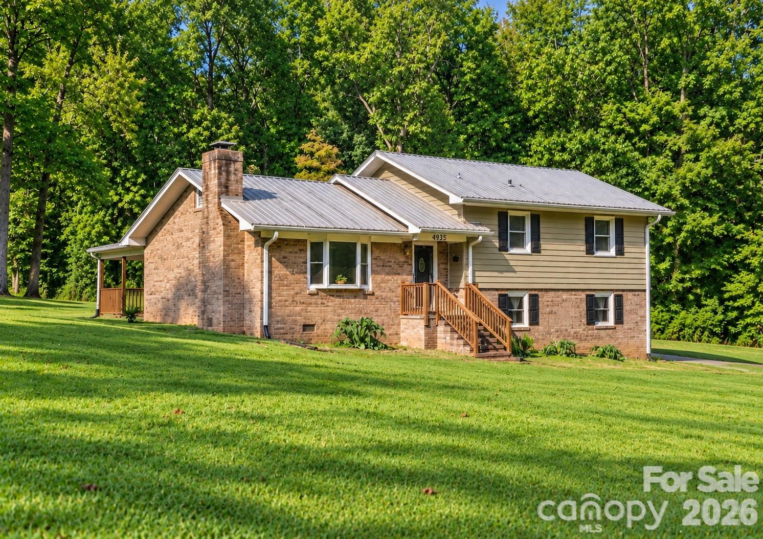 4935 Fish Pond Road Property Photo 1