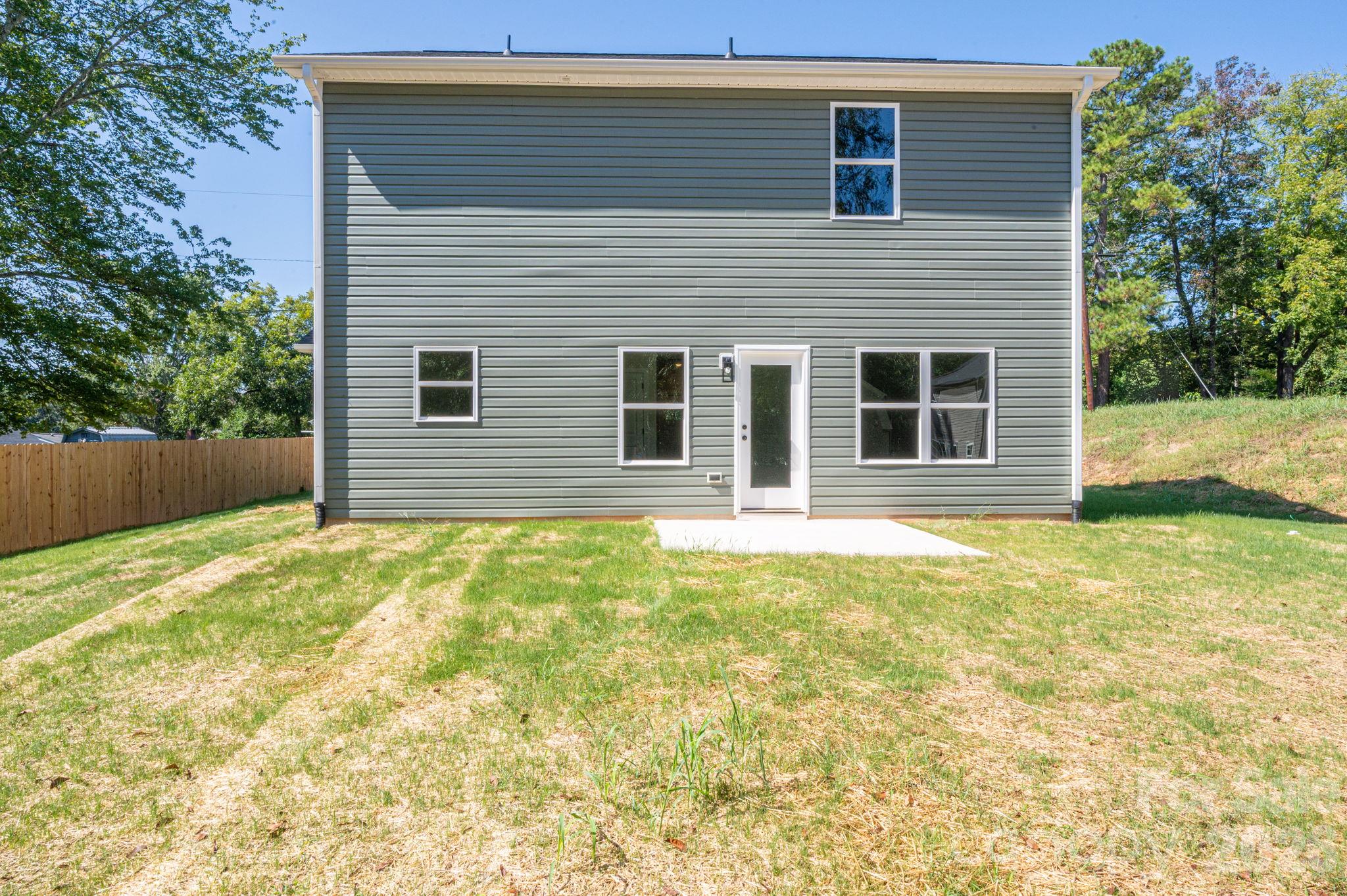 411 Lee Street Property Photo 20