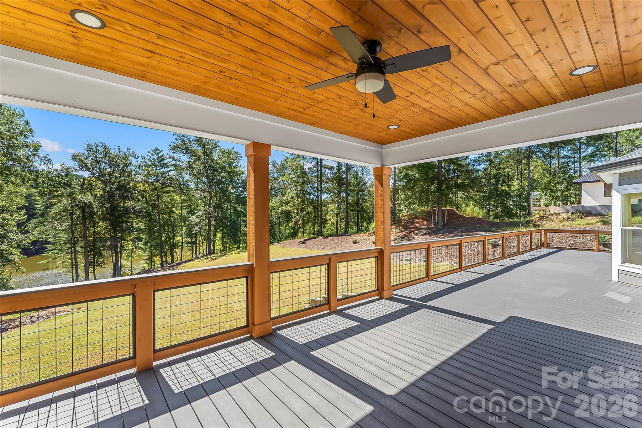 2366 W Paradise Harbor Drive Property Photo 4
