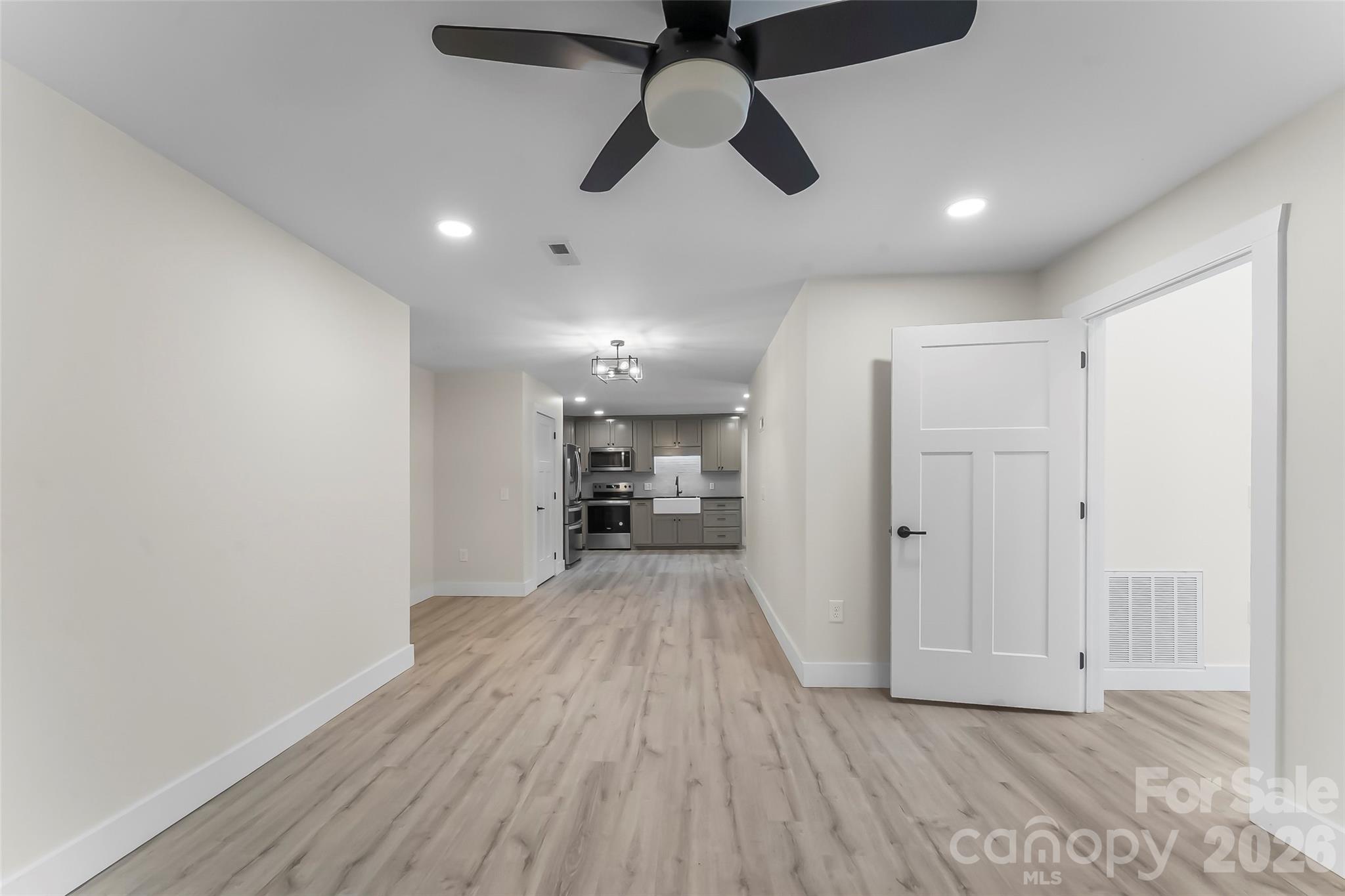 2366 W Paradise Harbor Drive Property Photo 36