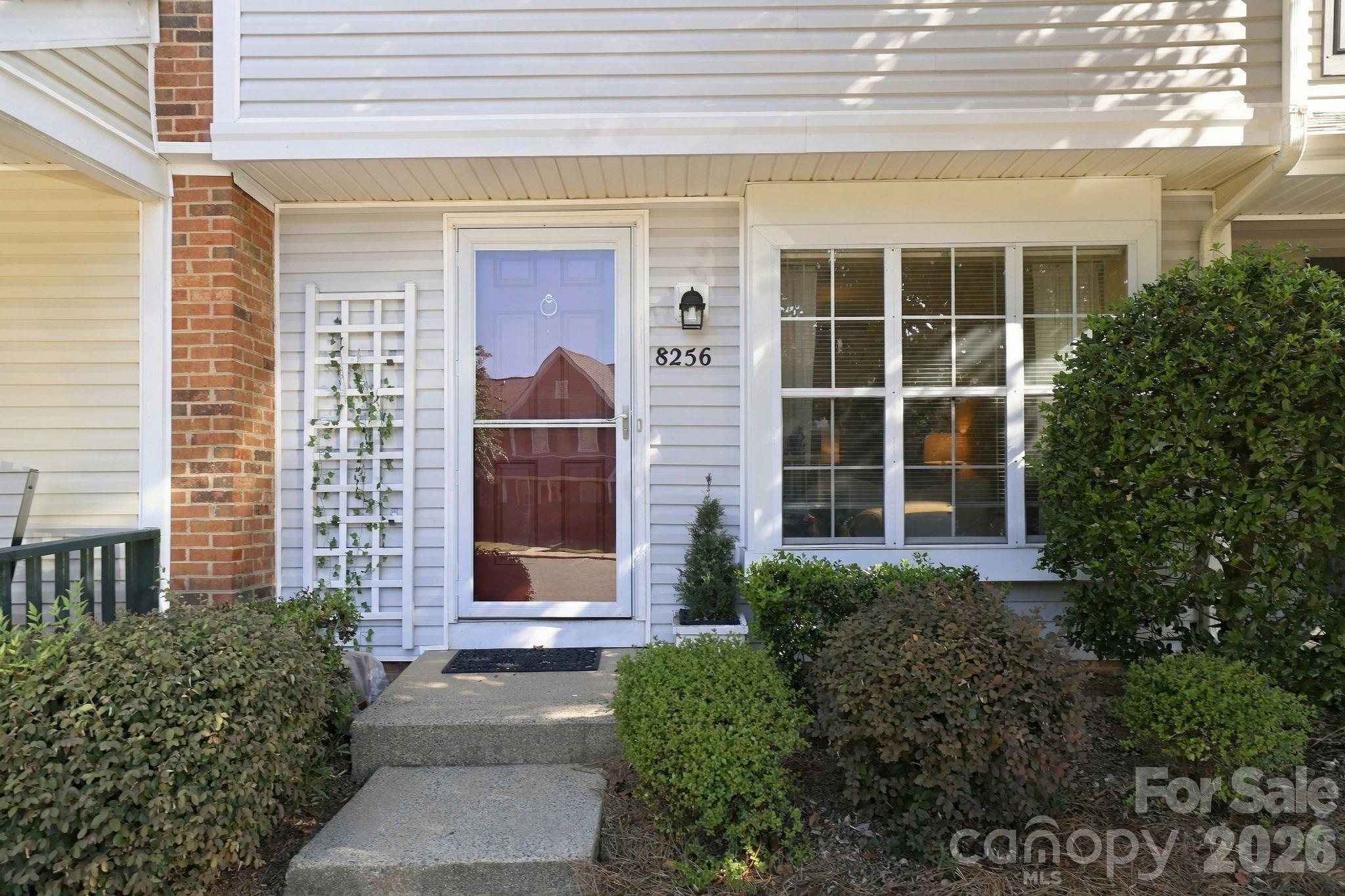 8256 Golf Ridge Drive Property Photo 1