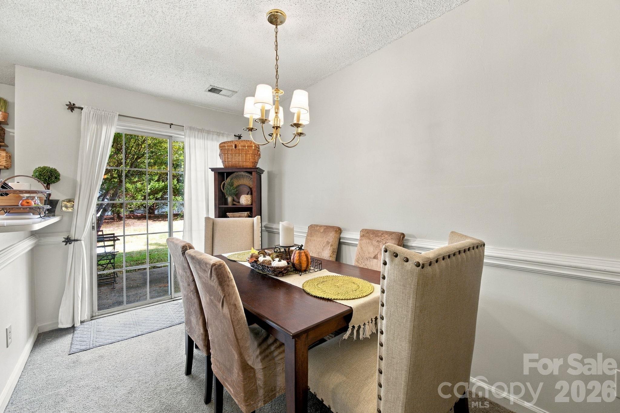 8256 Golf Ridge Drive Property Photo 3