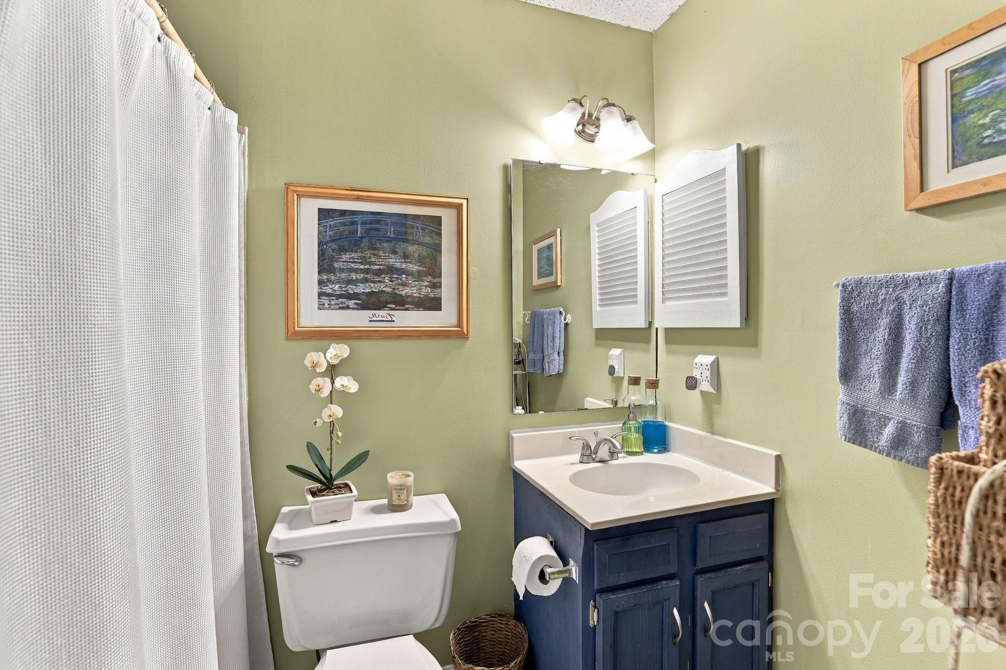 8256 Golf Ridge Drive Property Photo 13
