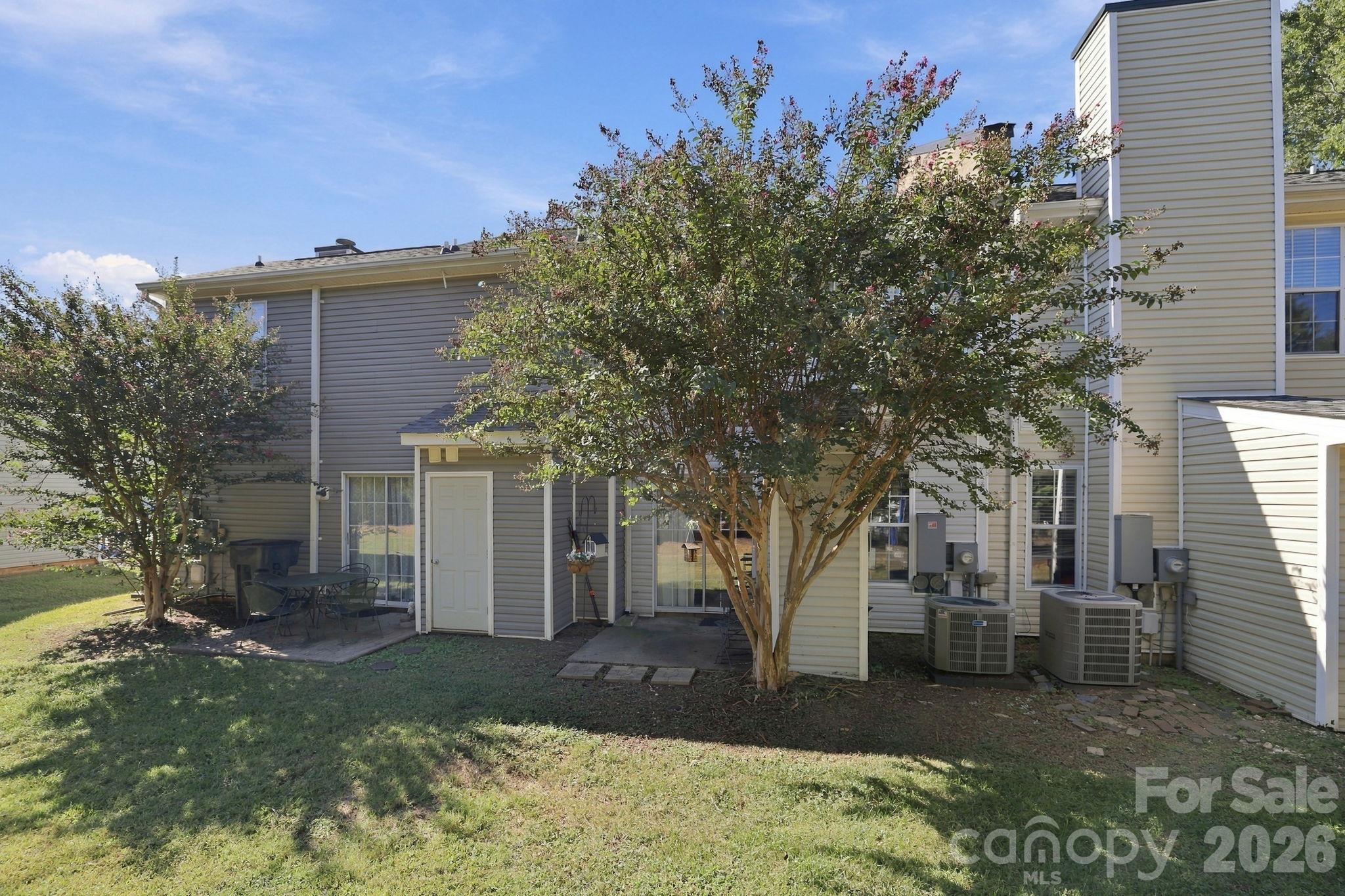 8256 Golf Ridge Drive Property Photo 17