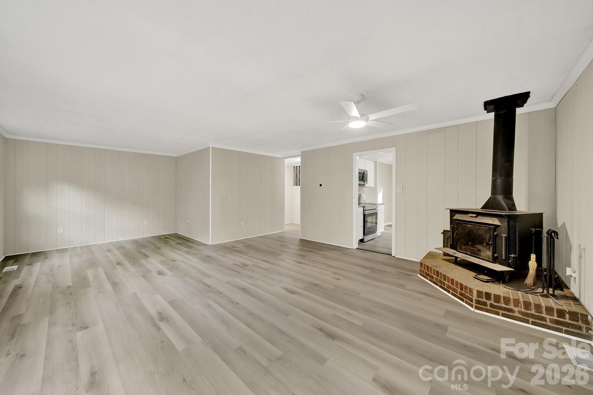 2504 Downey Drive Property Photo 14
