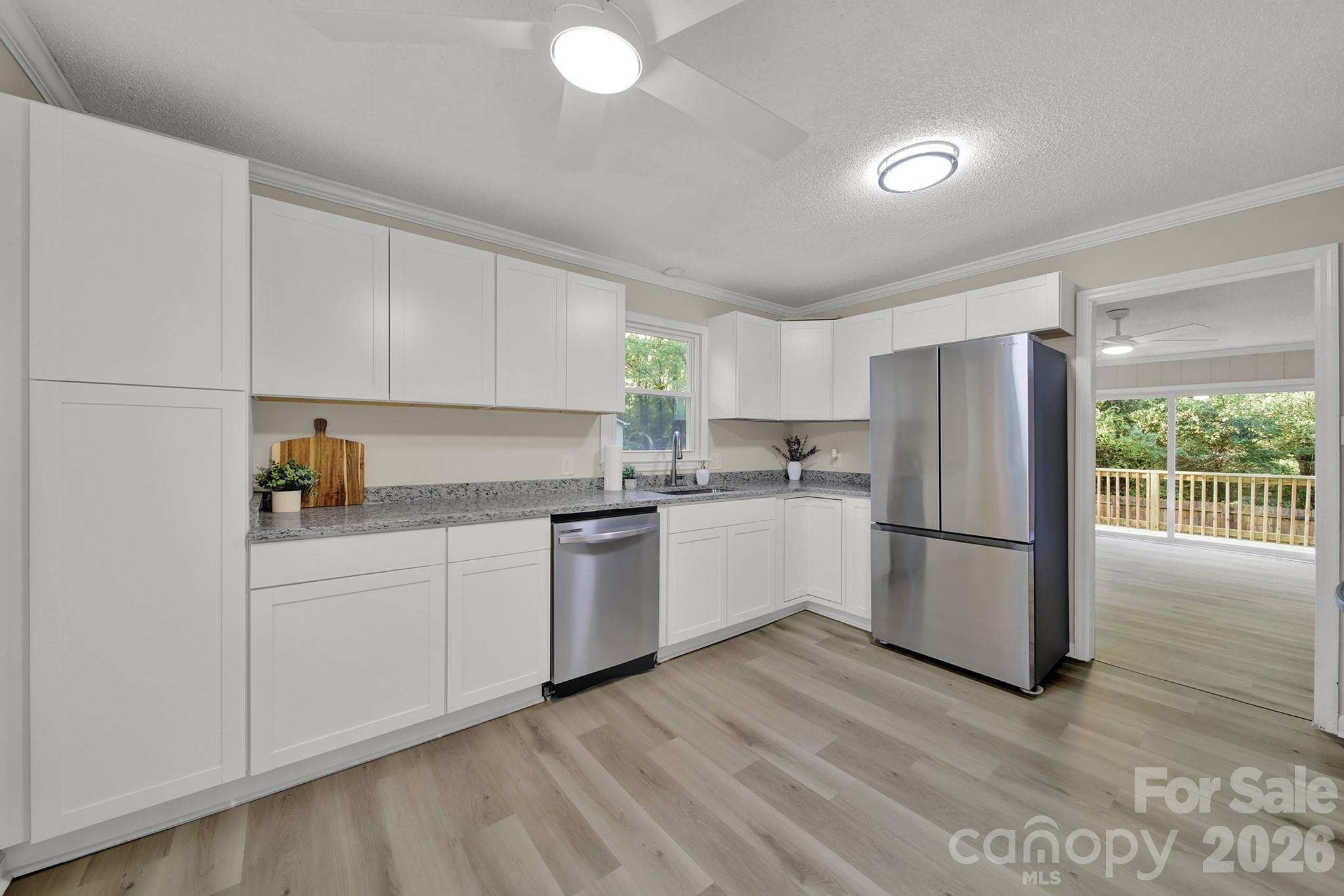 2504 Downey Drive Property Photo 16