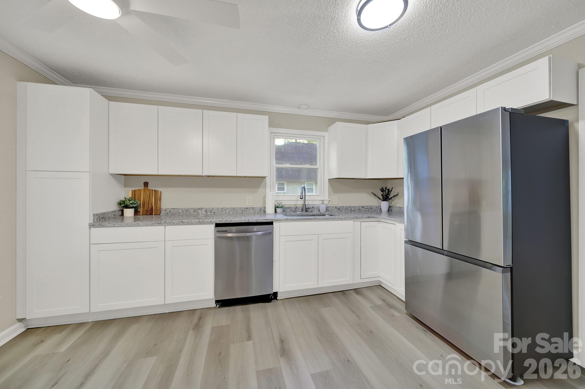 2504 Downey Drive Property Photo 17