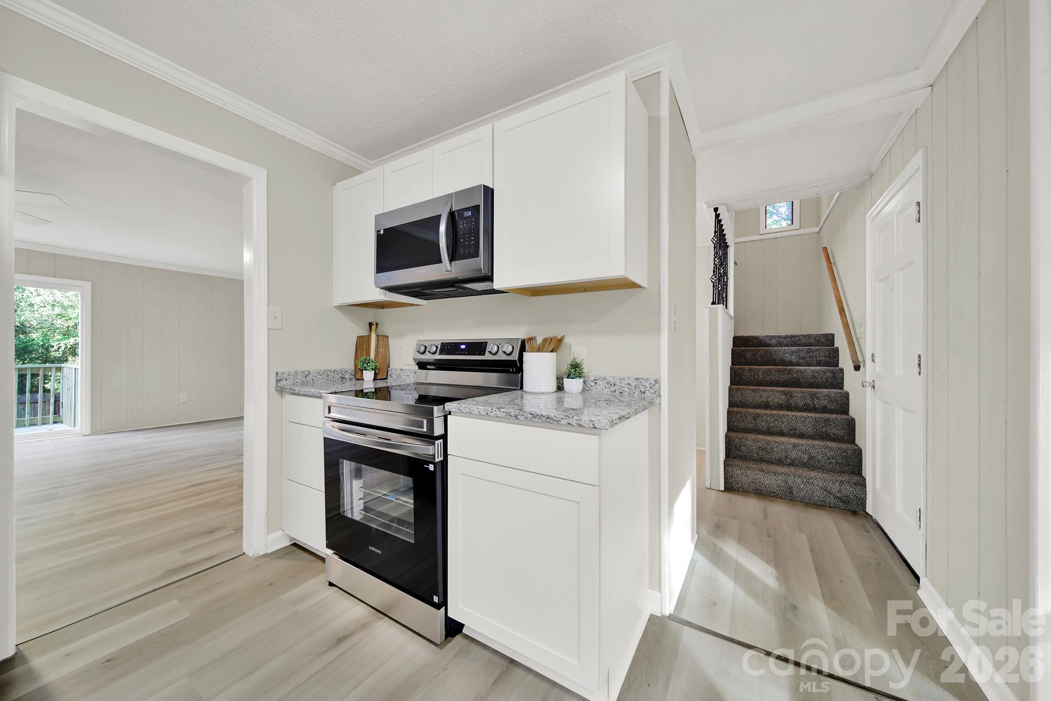 2504 Downey Drive Property Photo 18
