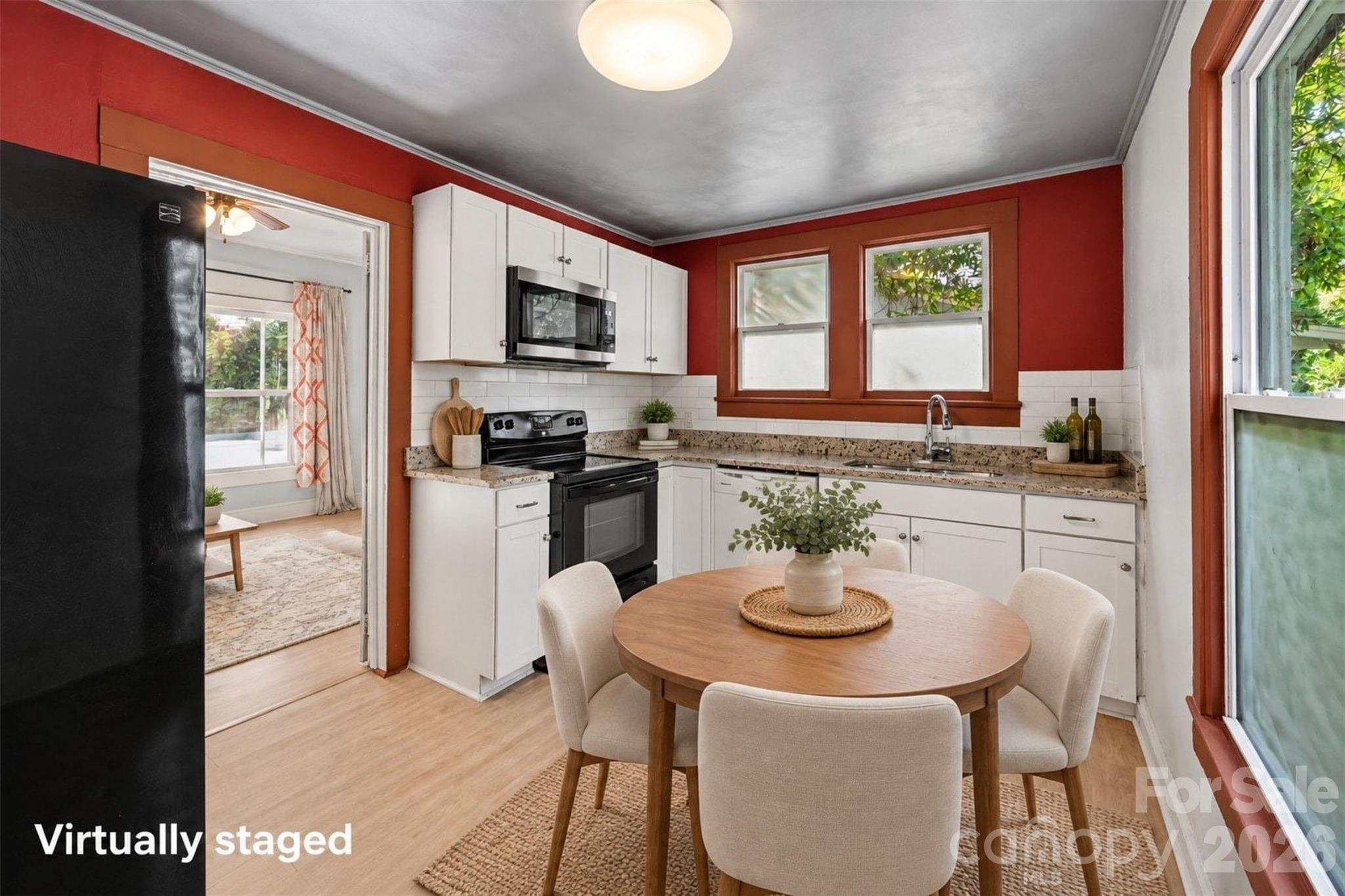 607 S Harding Avenue Property Photo 14