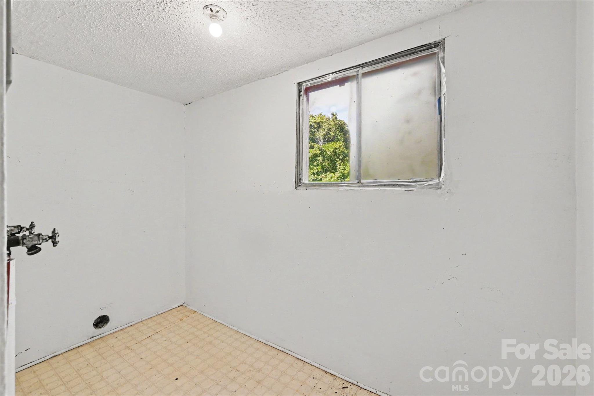 607 S Harding Avenue Property Photo 23