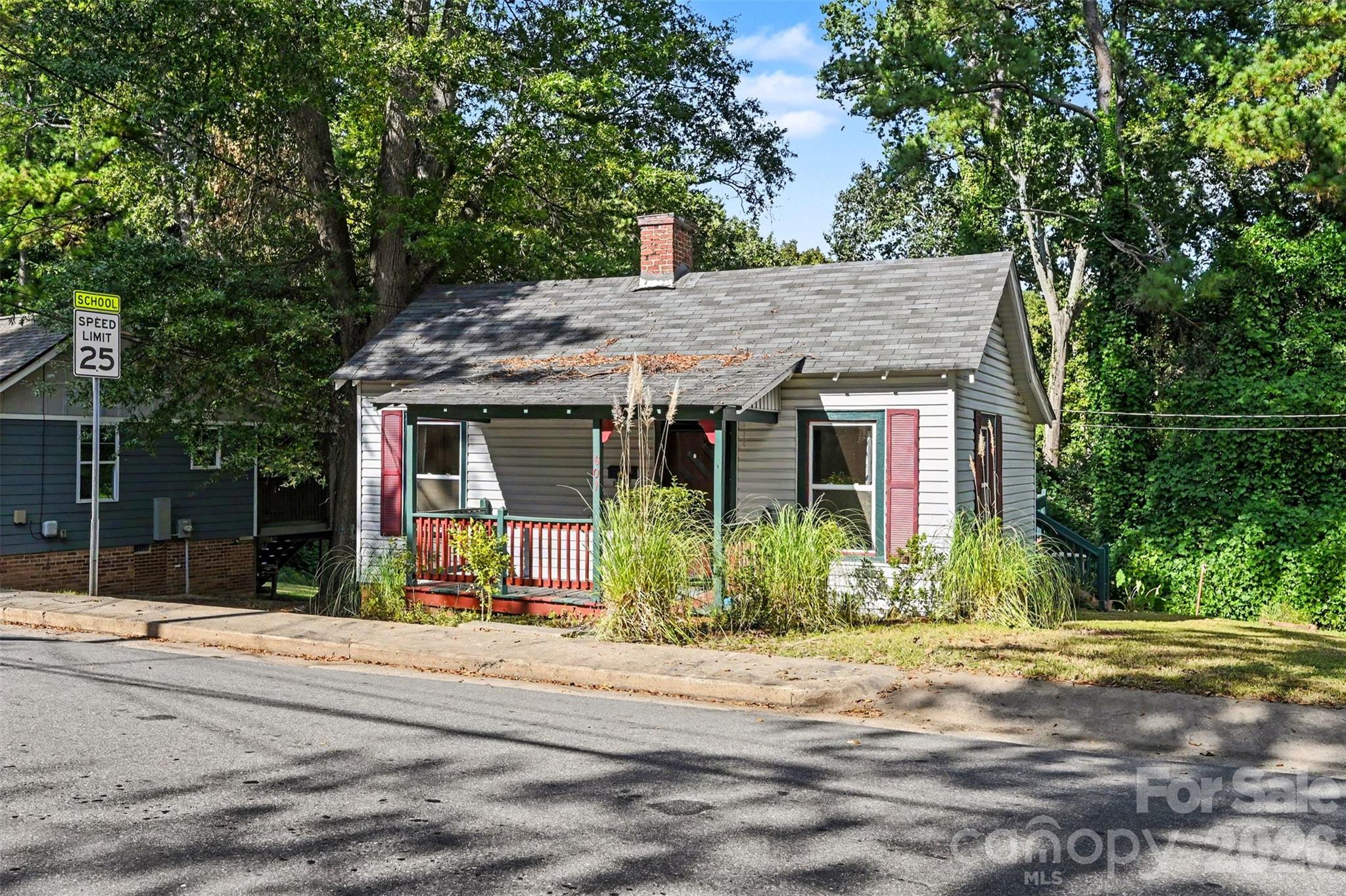 607 S Harding Avenue Property Photo 31