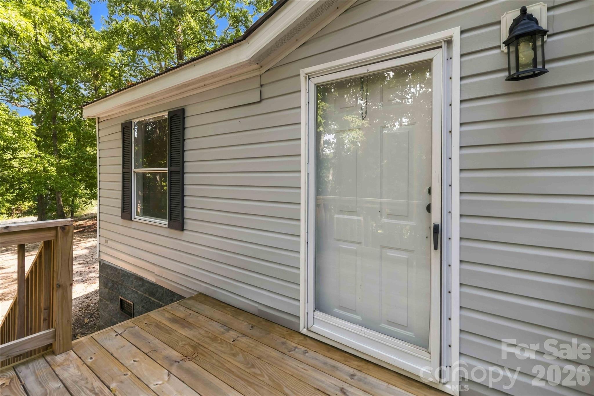 2212 Wildwood Drive Property Photo 4