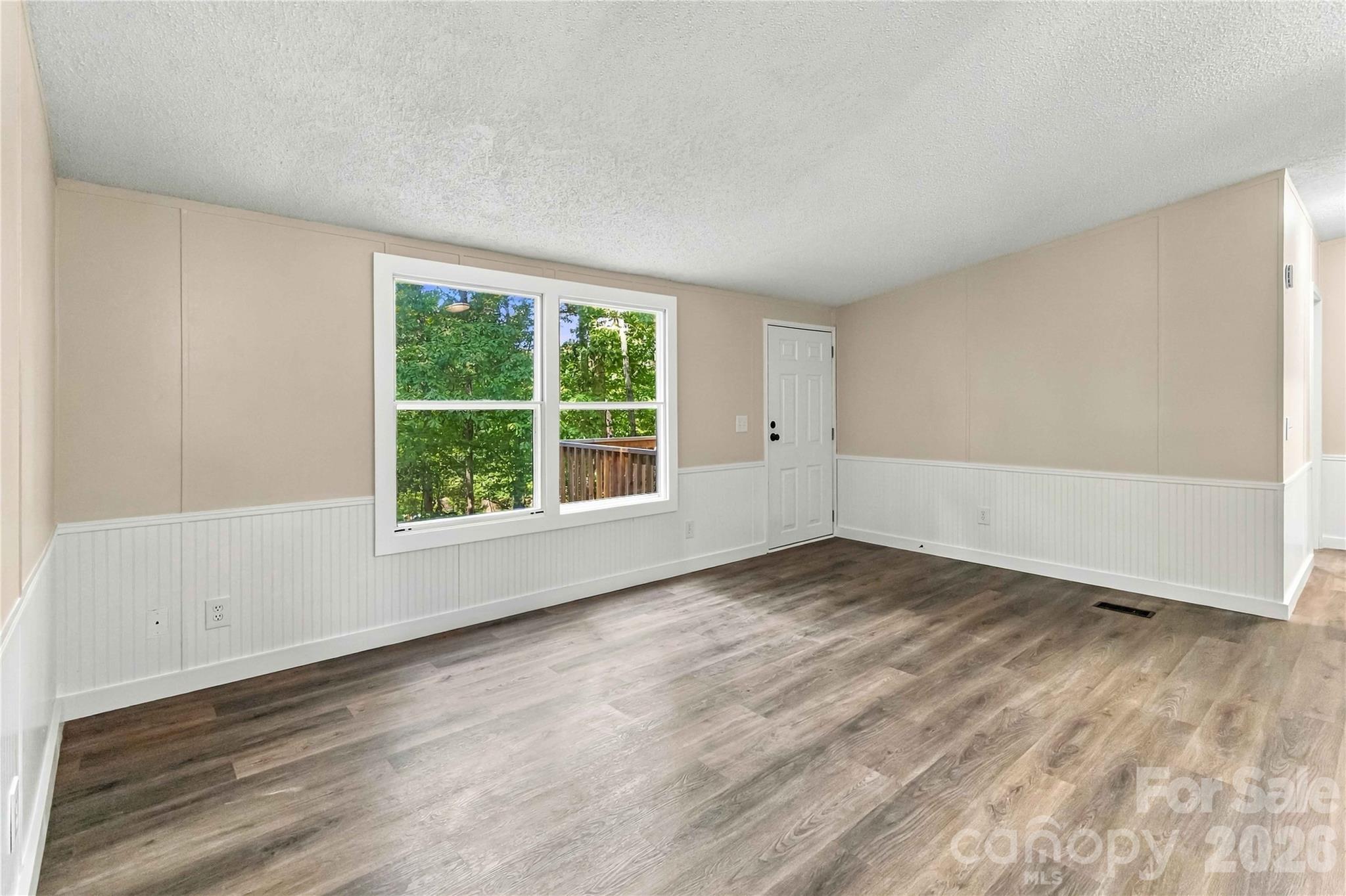 2212 Wildwood Drive Property Photo 8