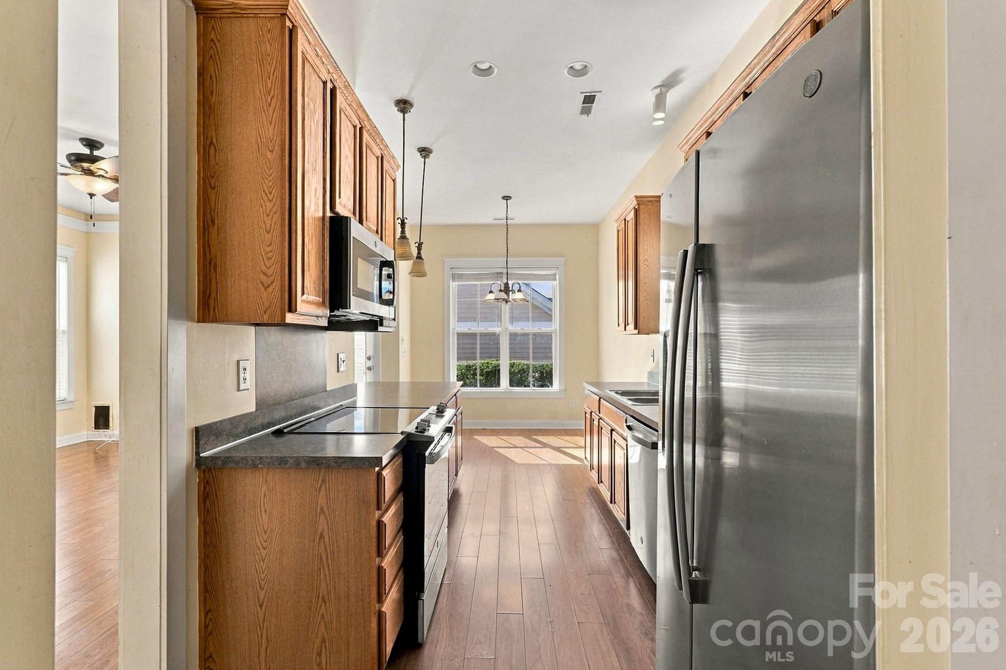 16411 Leavitt Lane Property Photo 8