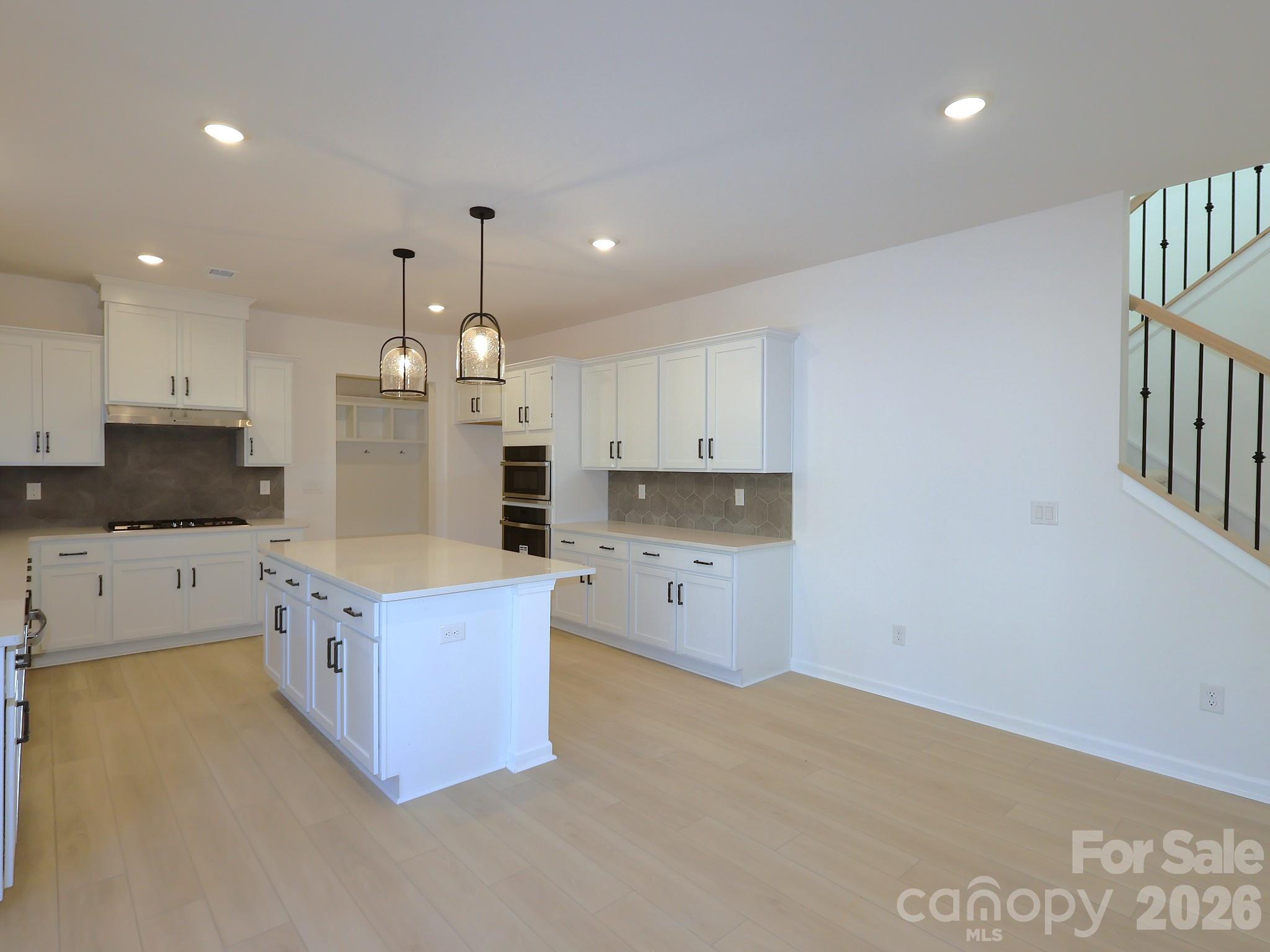 242 Amber Glen Drive Property Photo 6