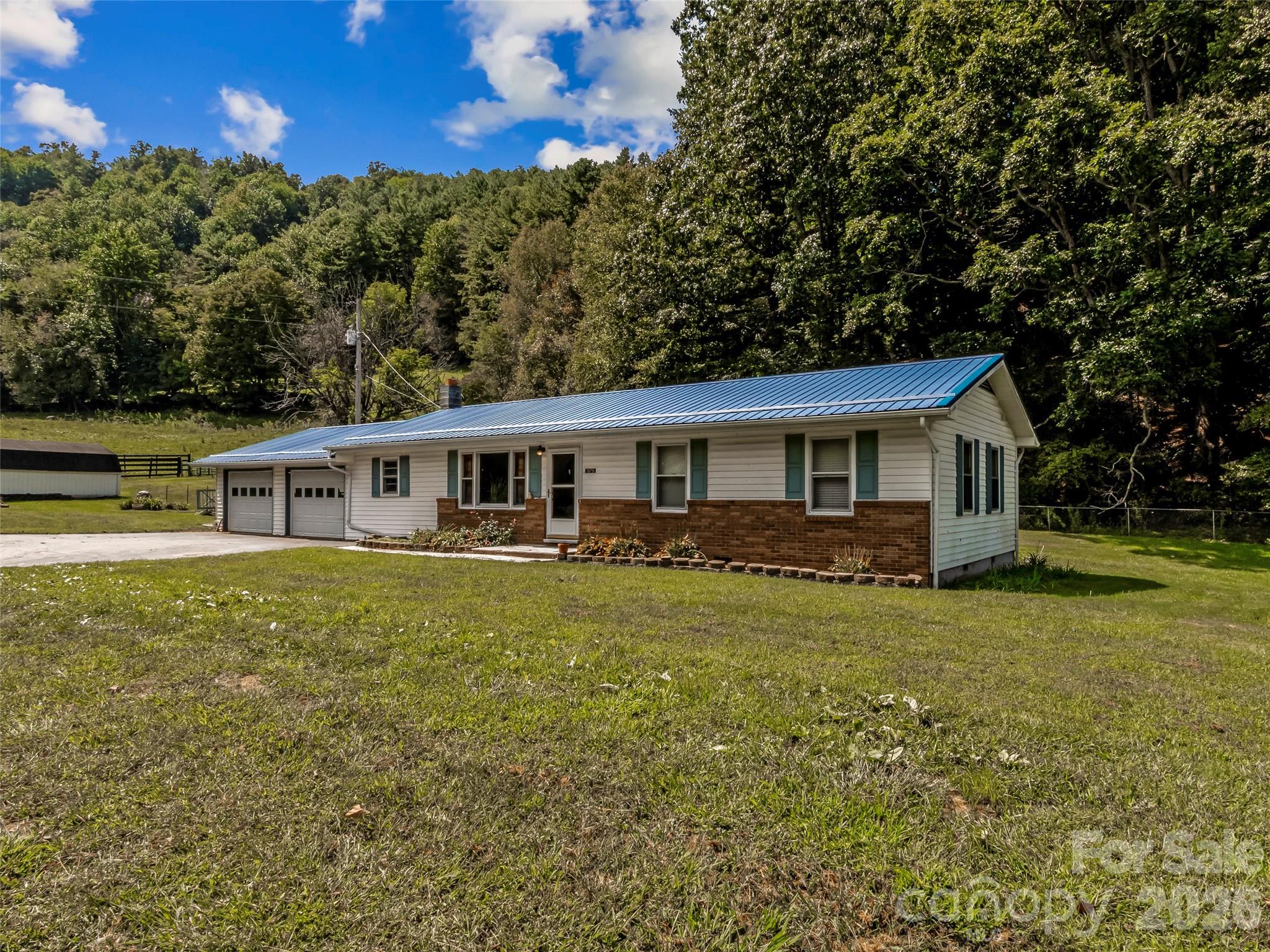 1878 Bolens Creek Road Property Photo 1