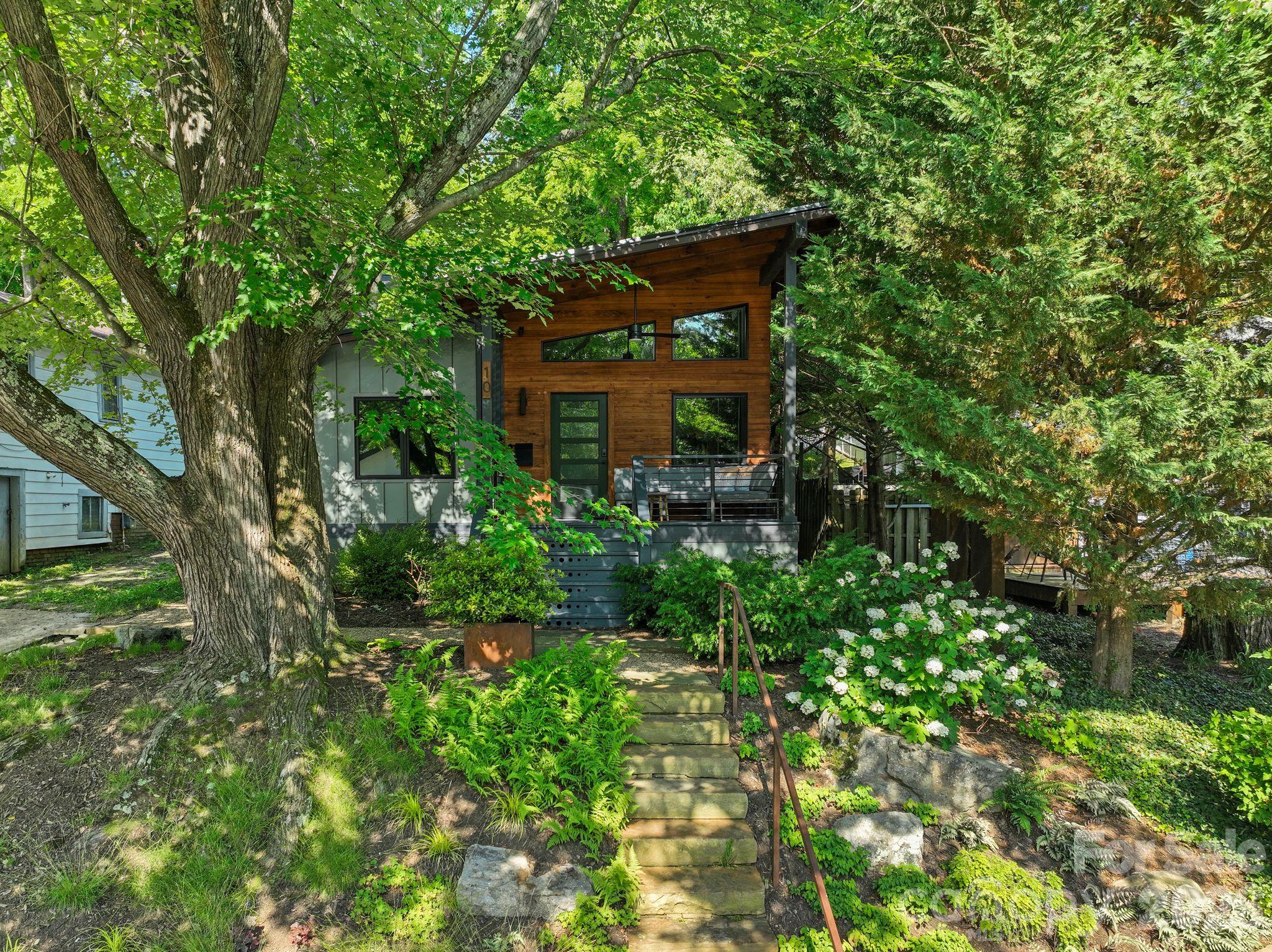 10 Cornelia Street Property Photo 3