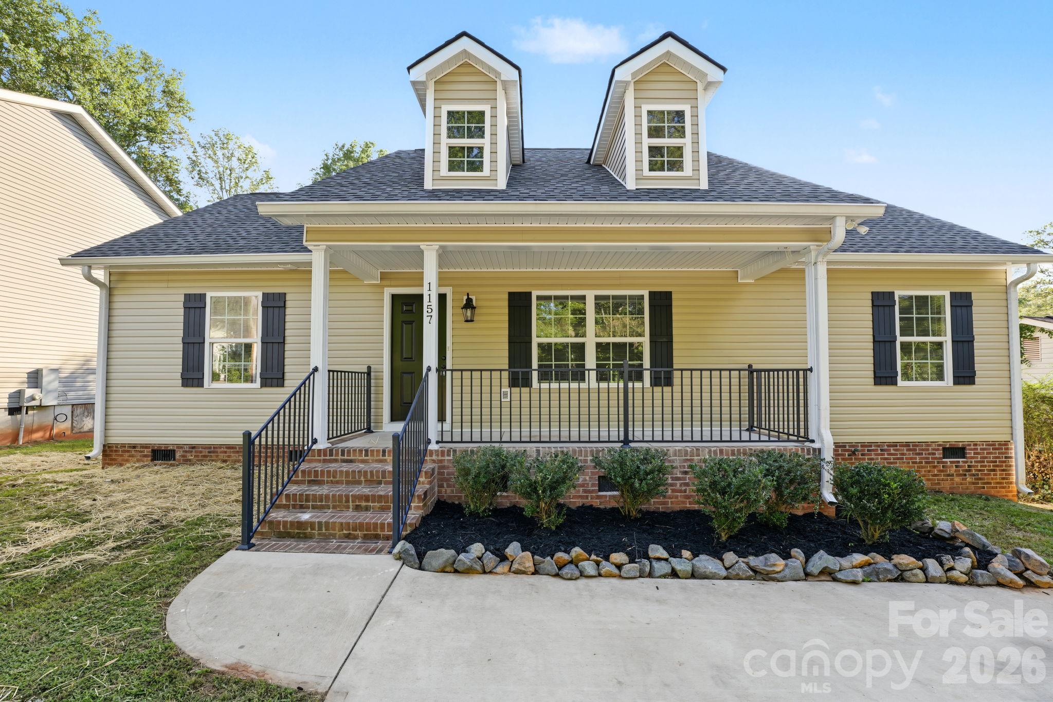 1157 Calhoun Street Property Photo 1