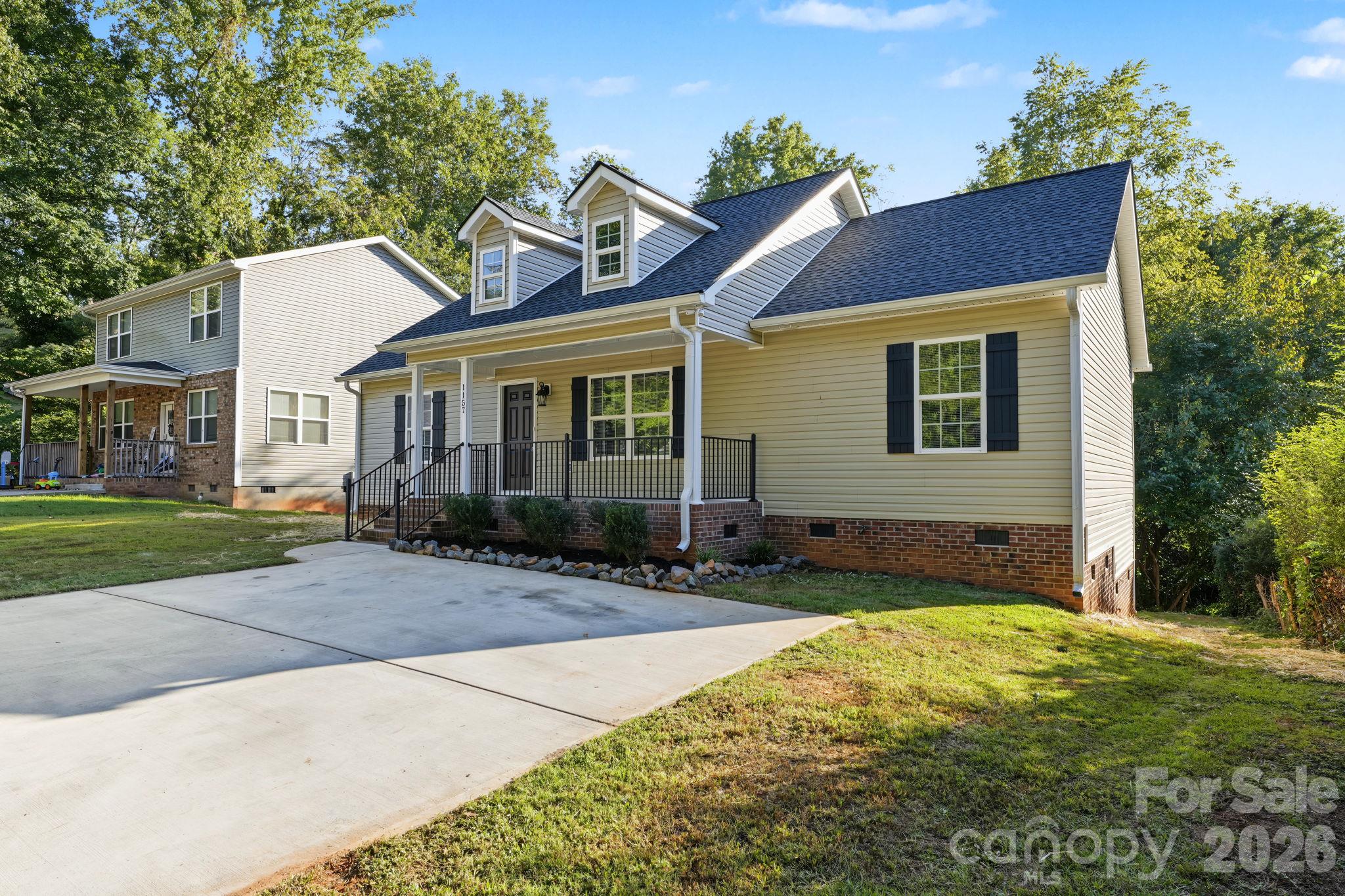 1157 Calhoun Street Property Photo 2