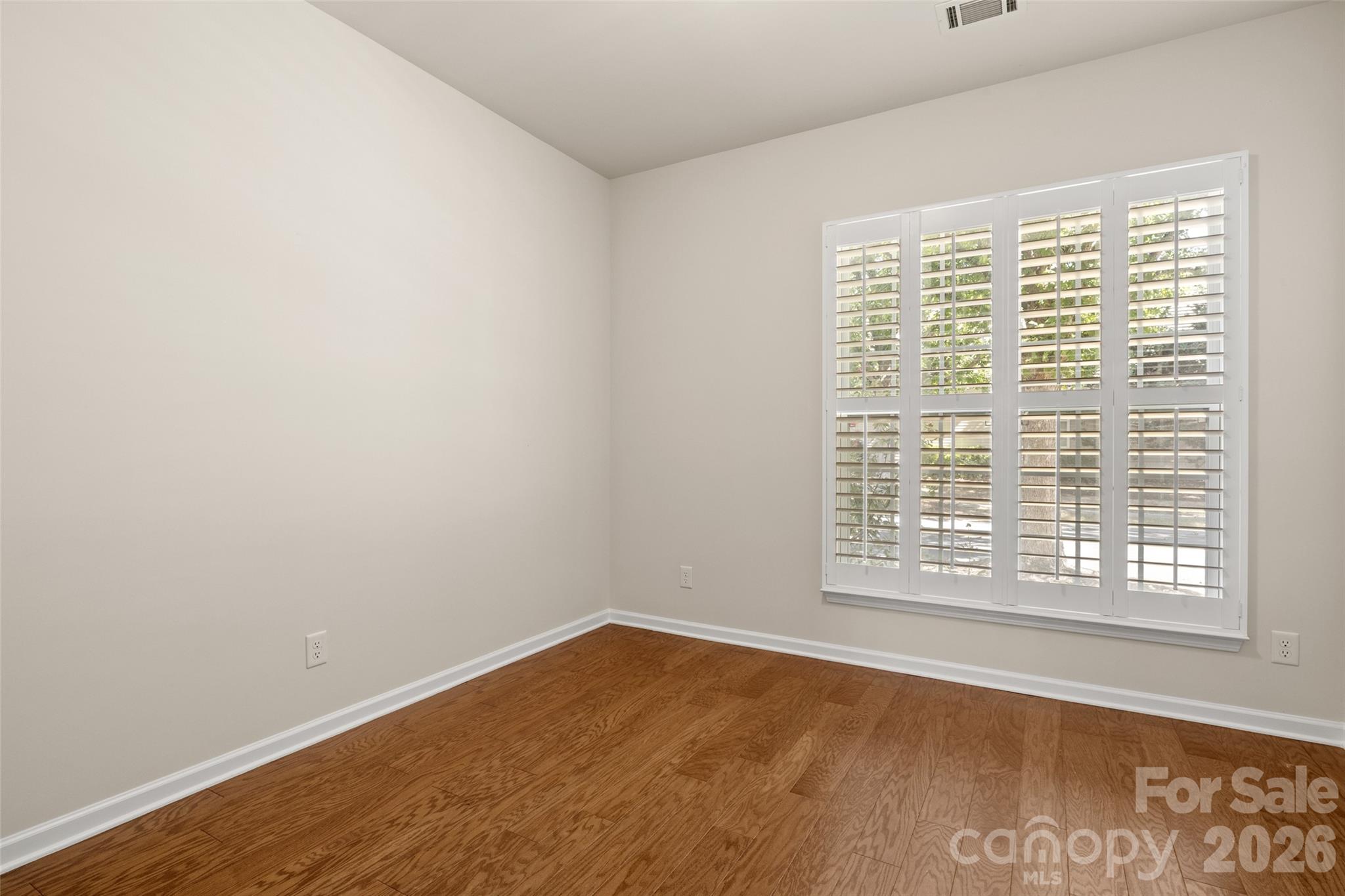 55336 Derringer Avenue Property Photo 24