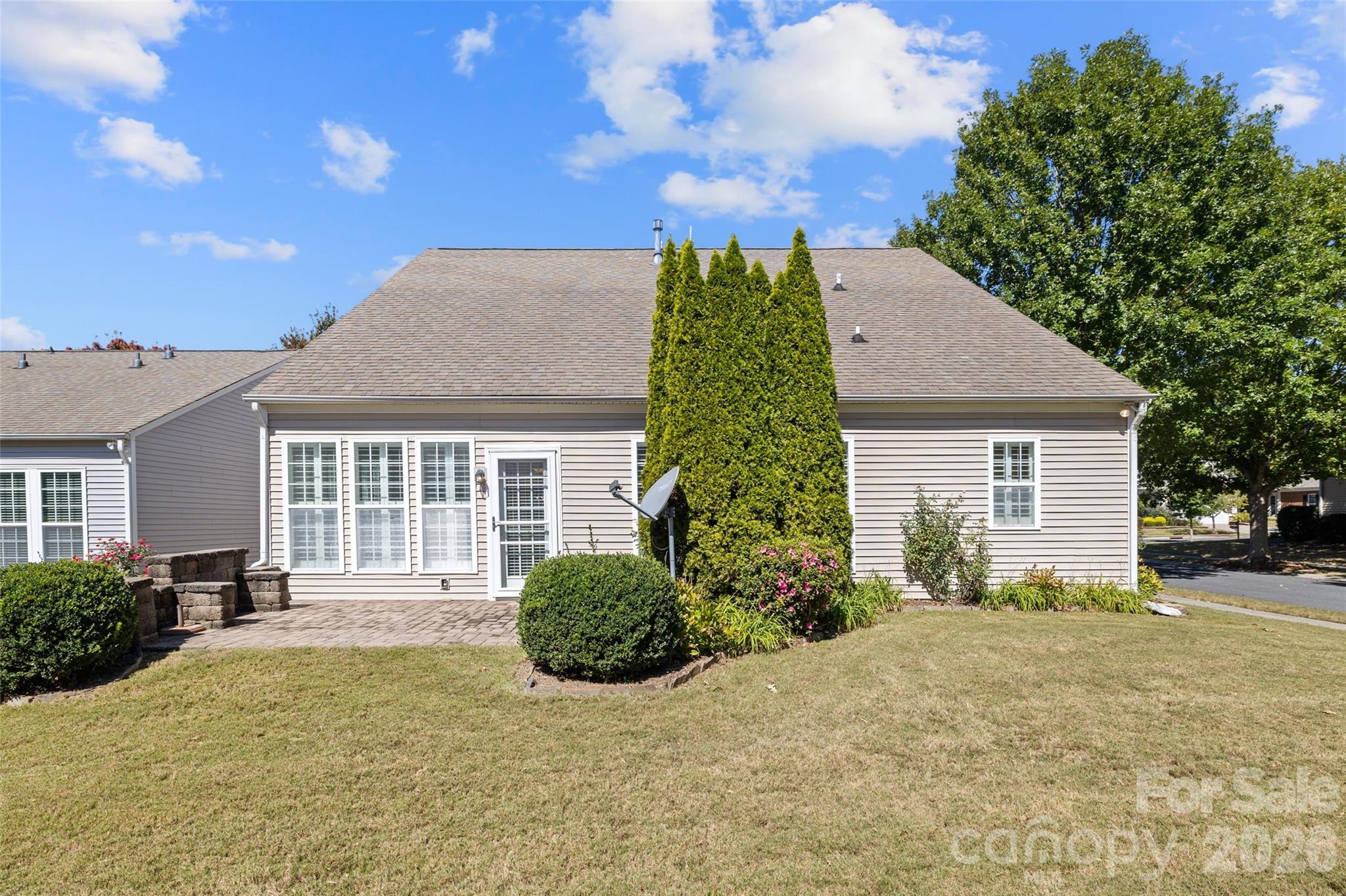 55336 Derringer Avenue Property Photo 30