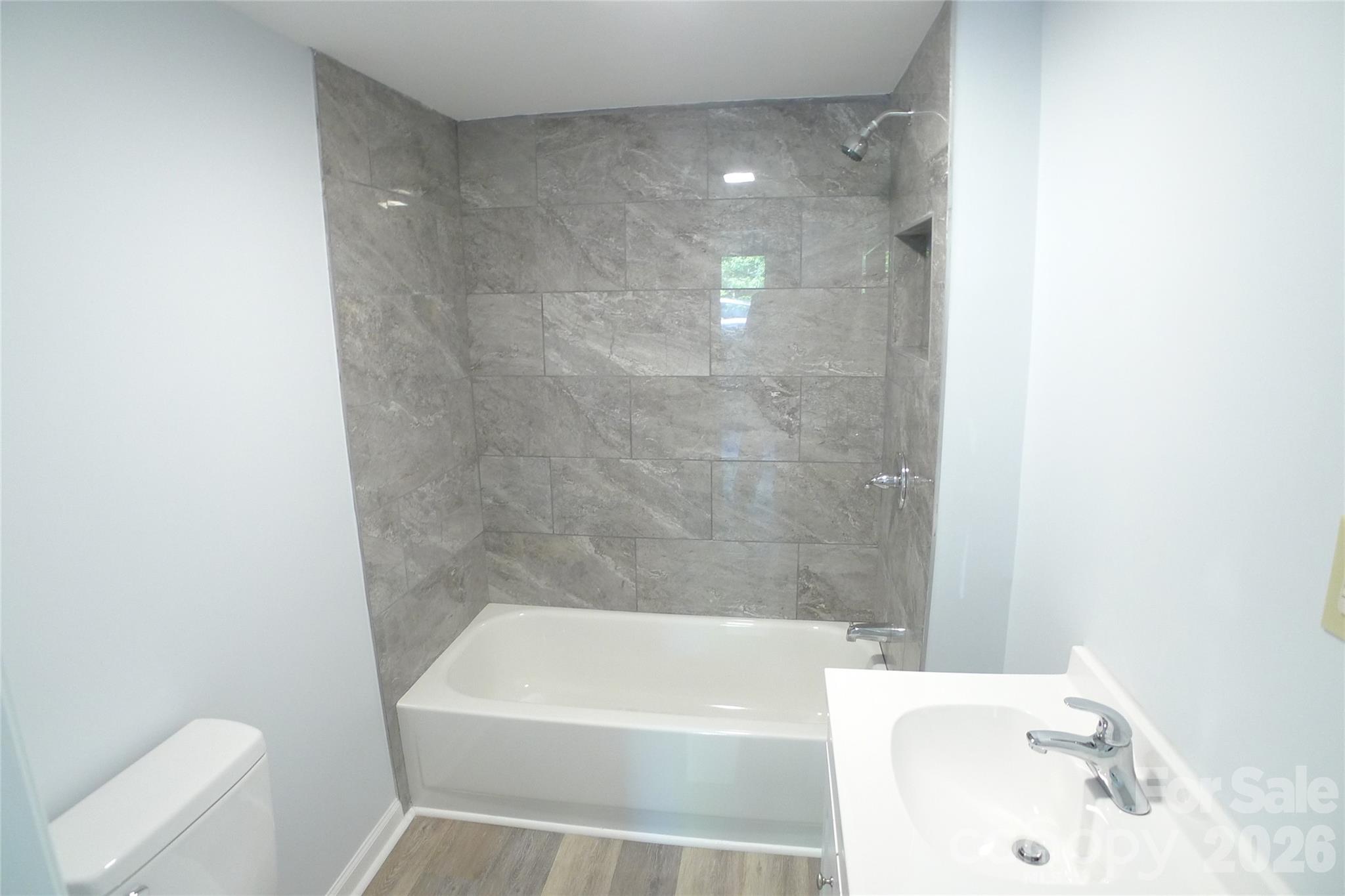 221 Duke Street Property Photo 12