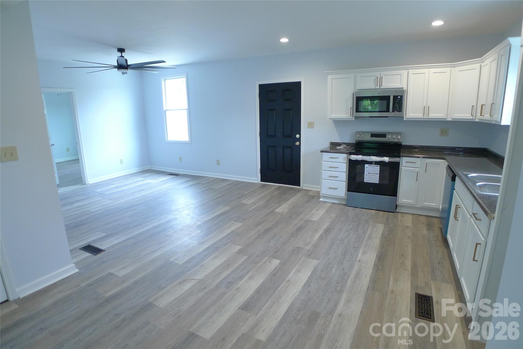221 Duke Street Property Photo 21