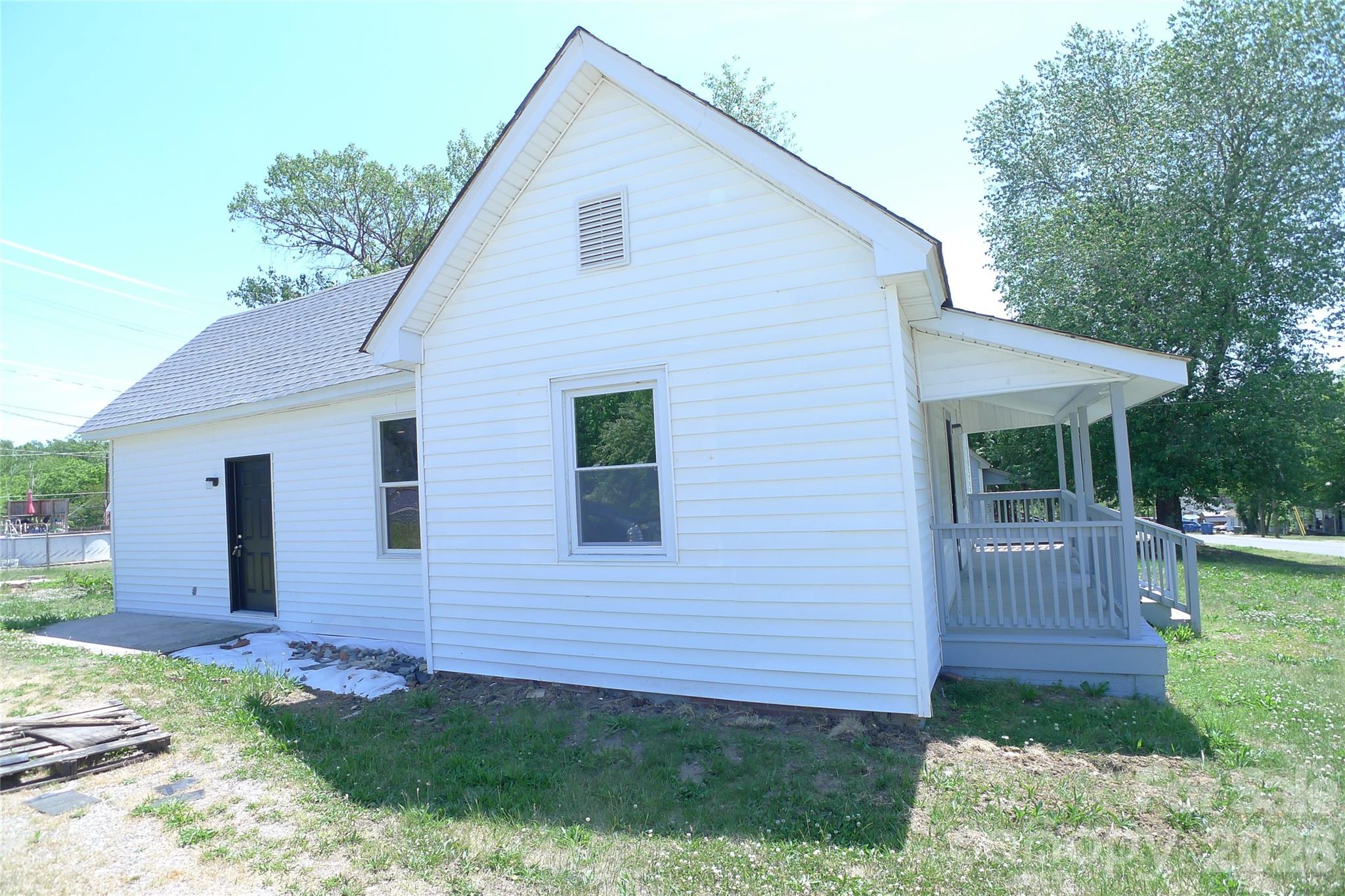 221 Duke Street Property Photo 26
