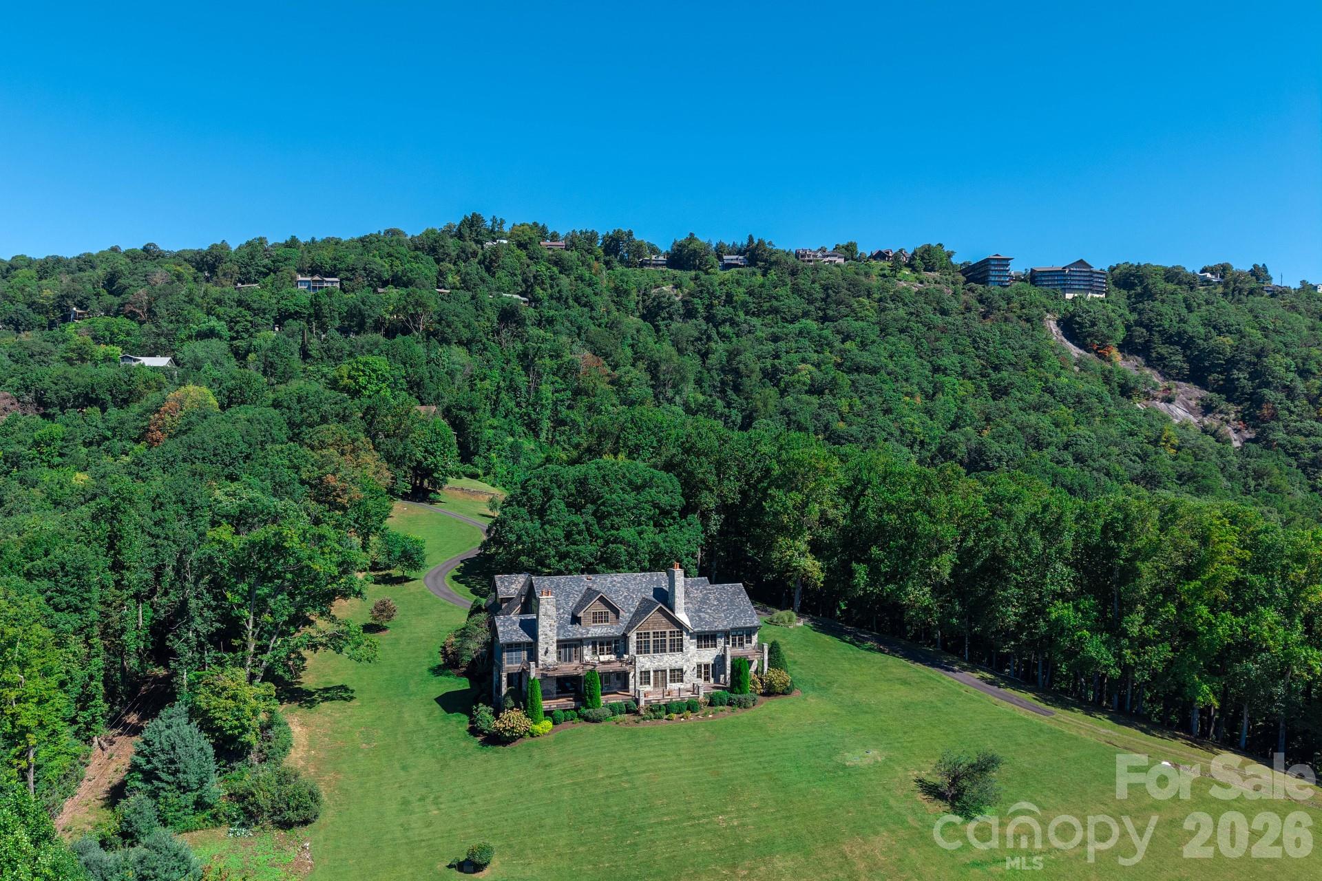 733 Dogwood Lane Property Photo 3