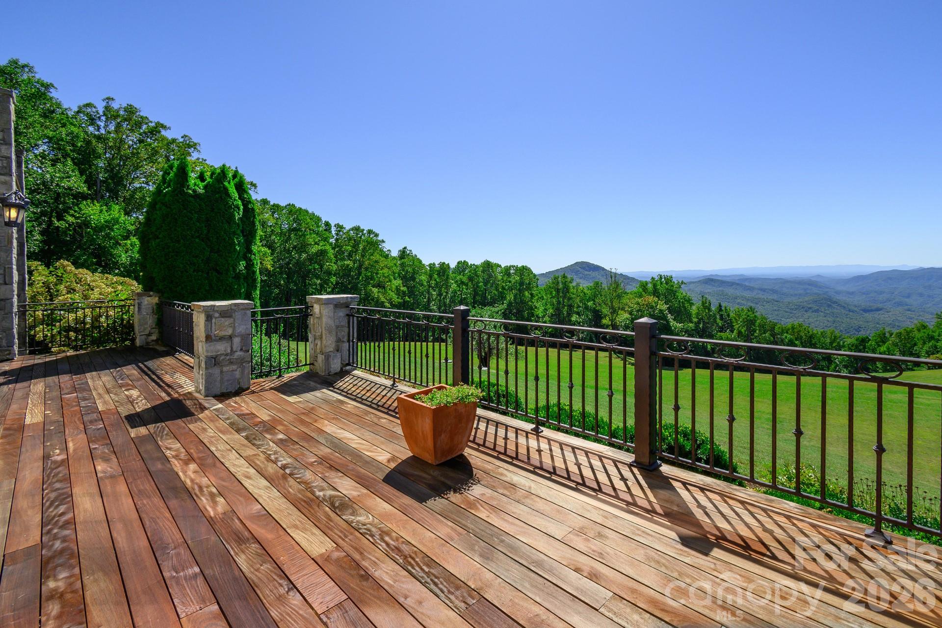 733 Dogwood Lane Property Photo 17