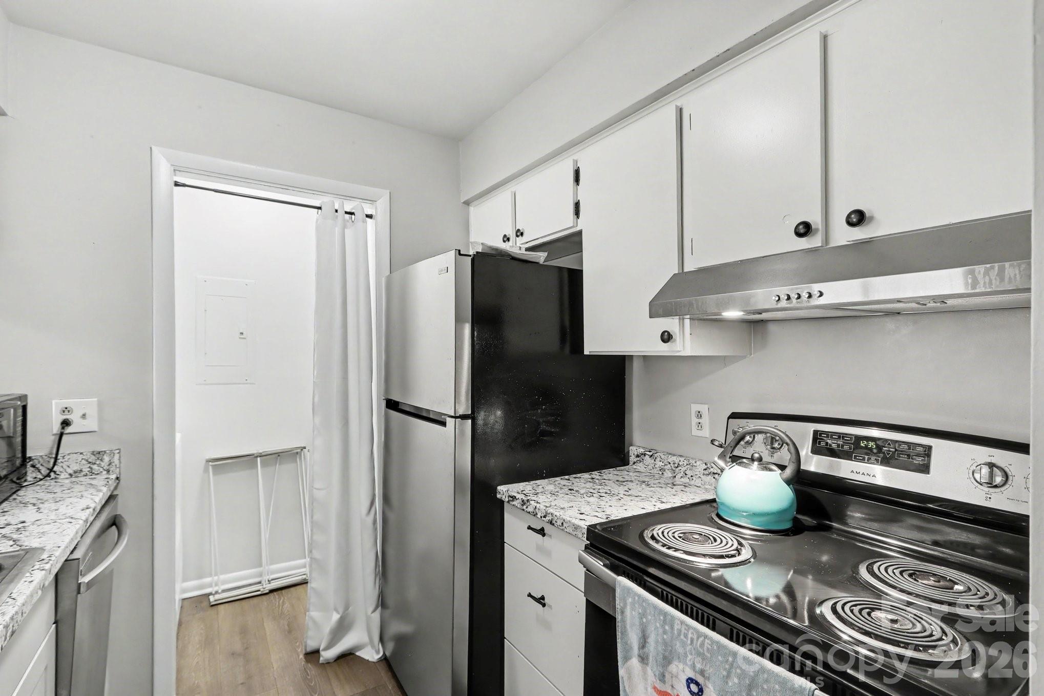 4401 Sharon Chase Drive H Property Photo 5