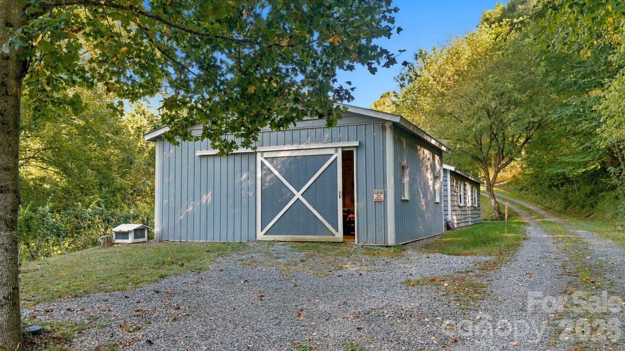 241 Standing Rock Cove Property Photo 9