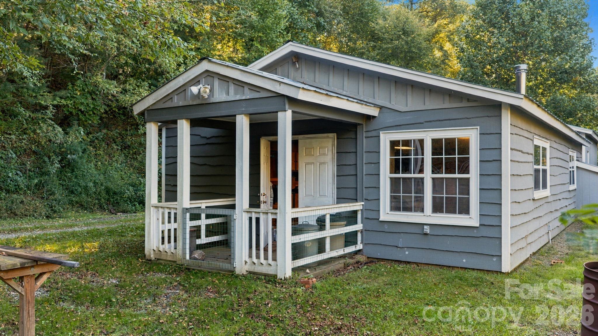 241 Standing Rock Cove Property Photo 10