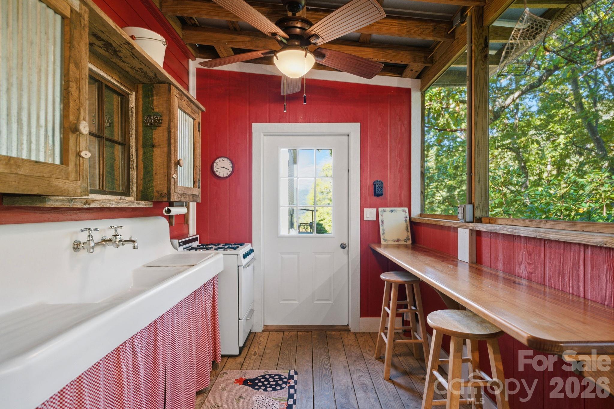 241 Standing Rock Cove Property Photo 13