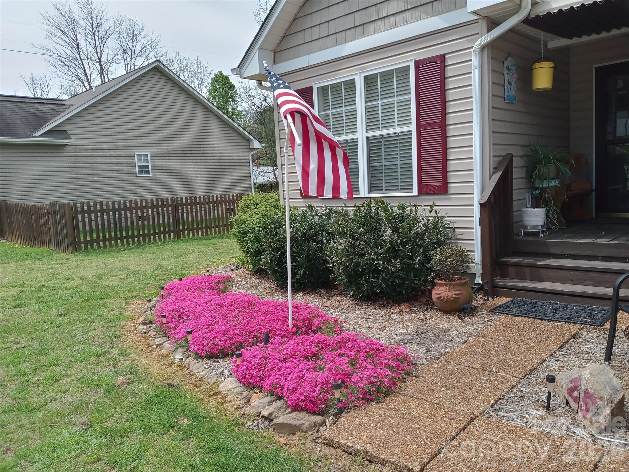 25 Village Street Property Photo 32