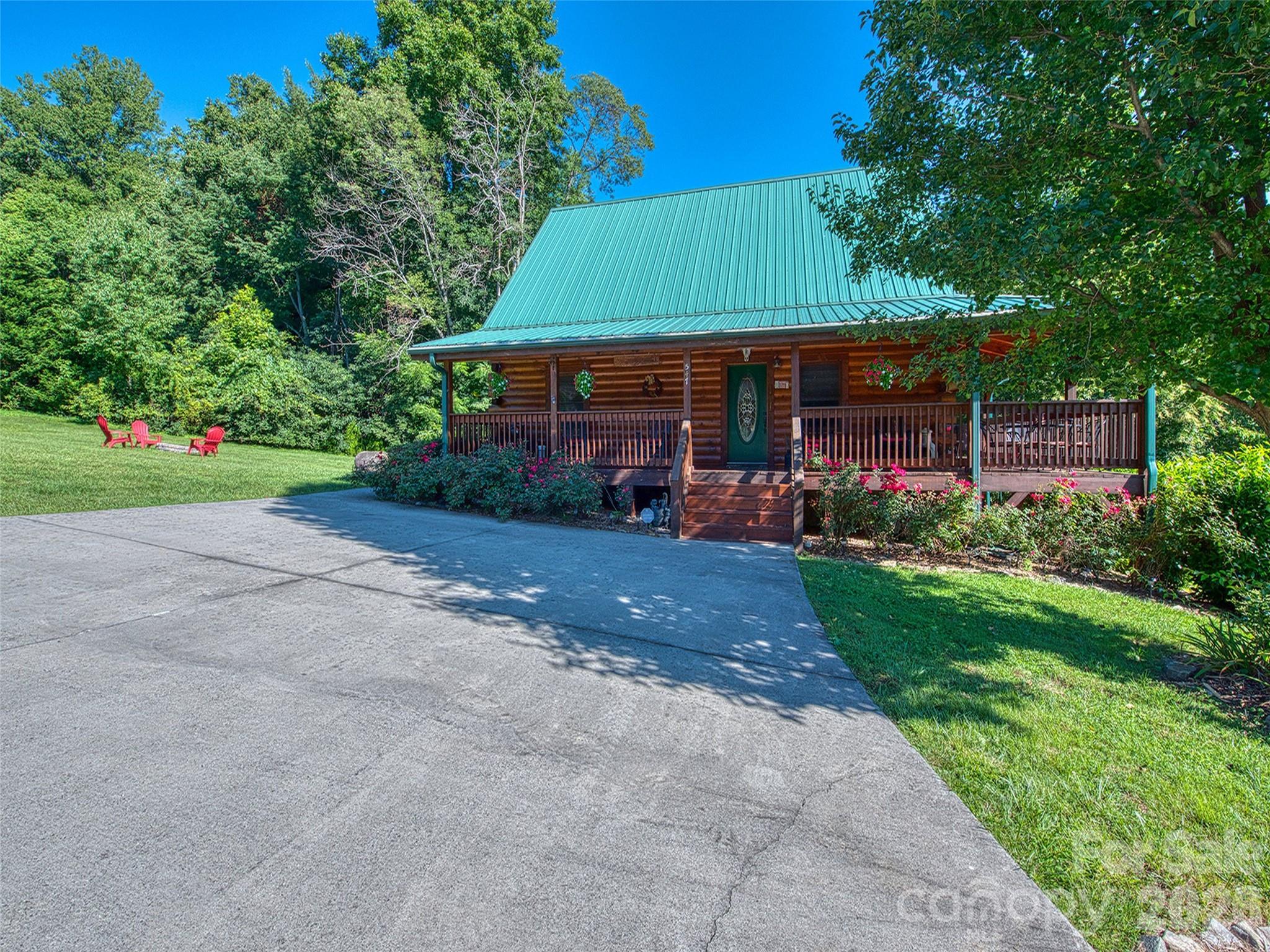 547 Panoramic Loop Property Photo 5