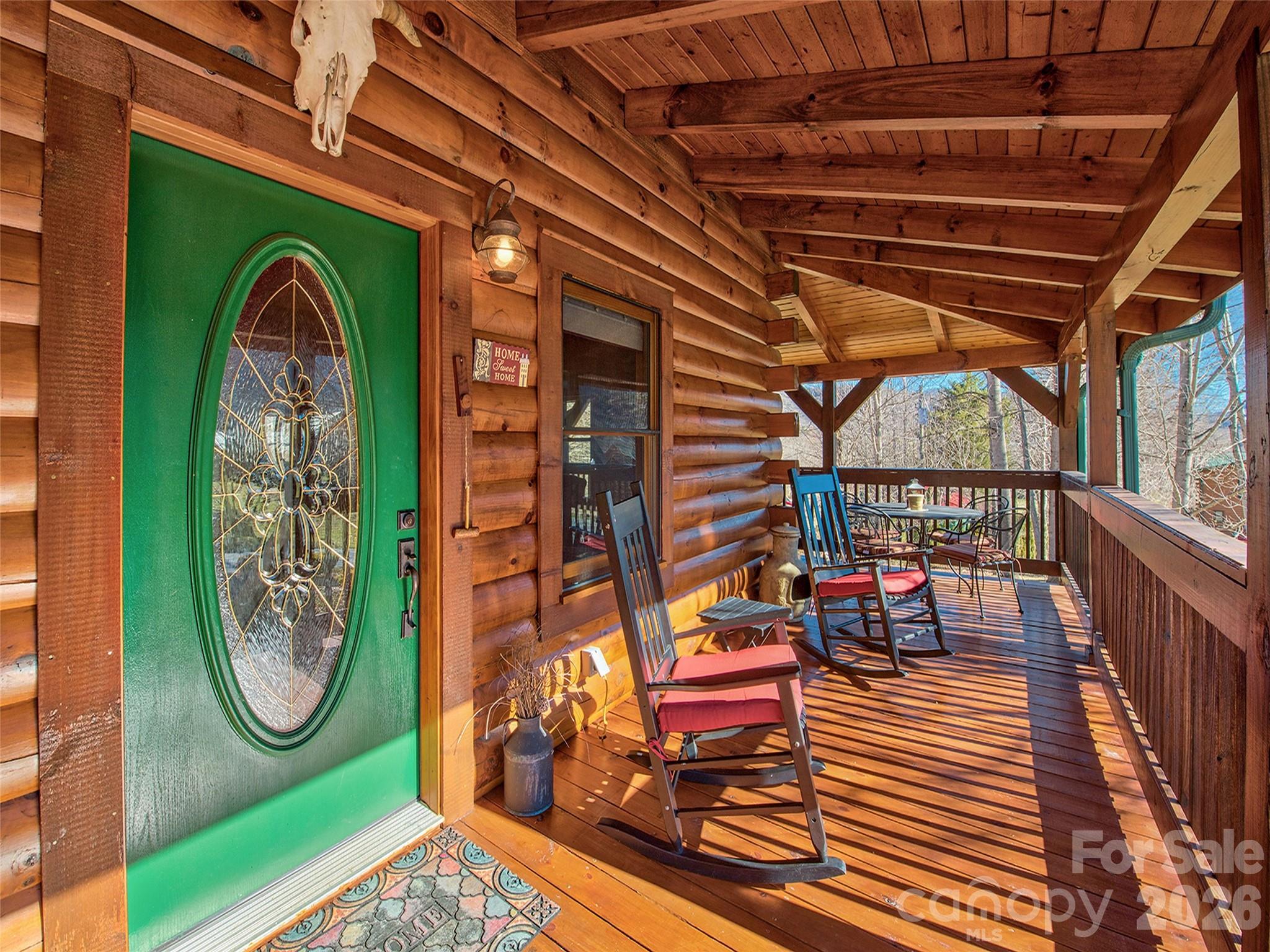 547 Panoramic Loop Property Photo 8
