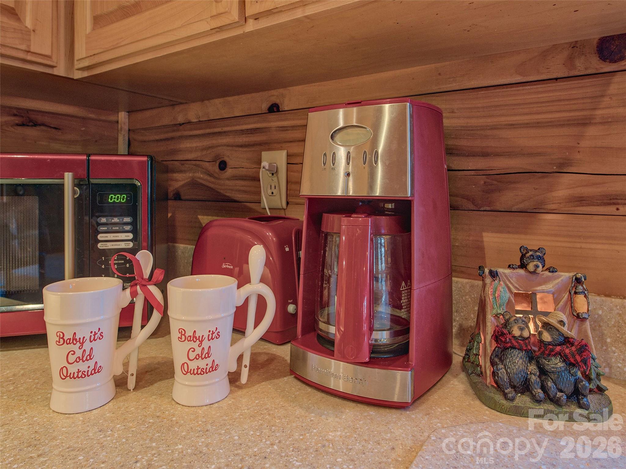 547 Panoramic Loop Property Photo 22