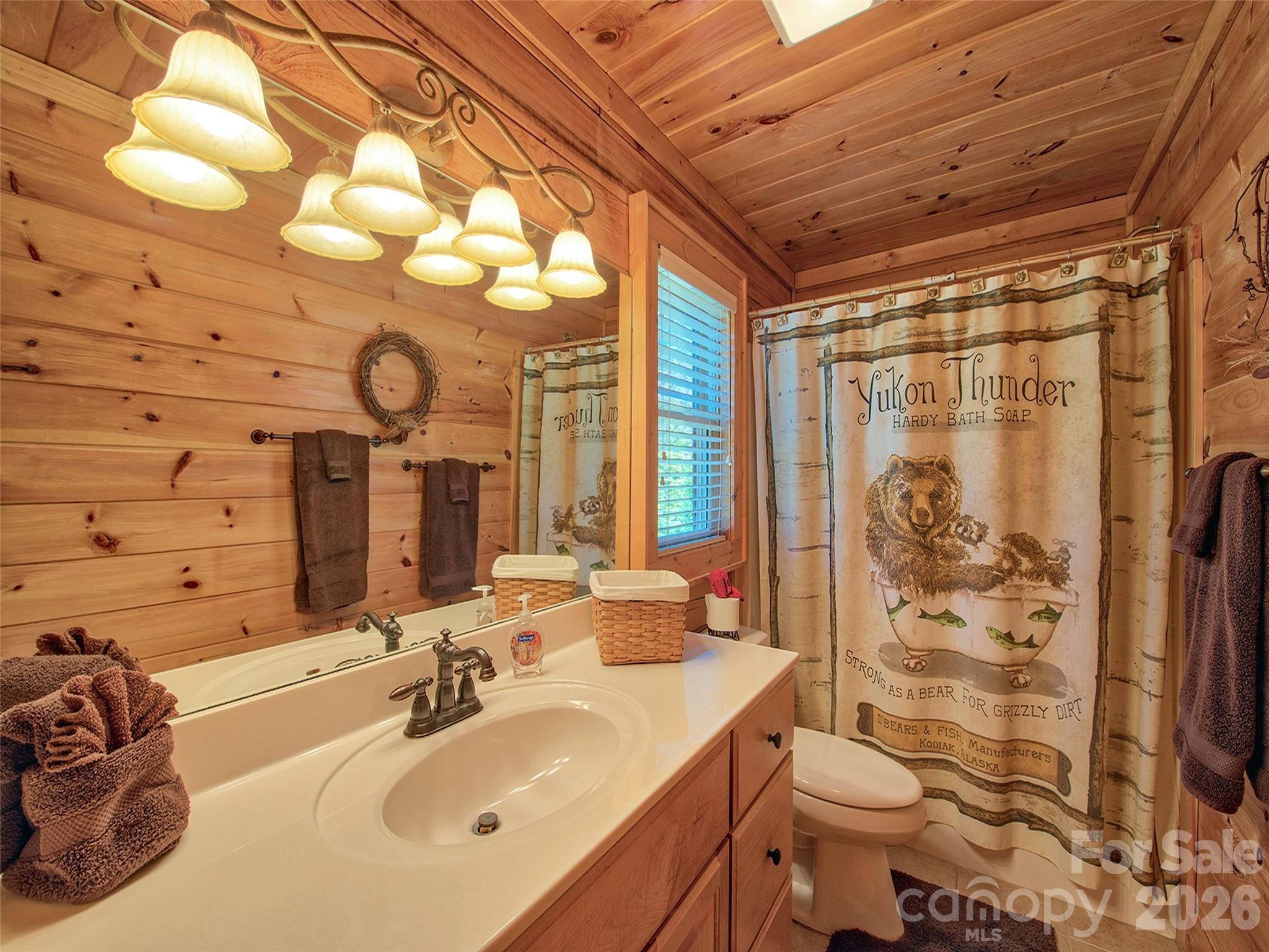 547 Panoramic Loop Property Photo 25