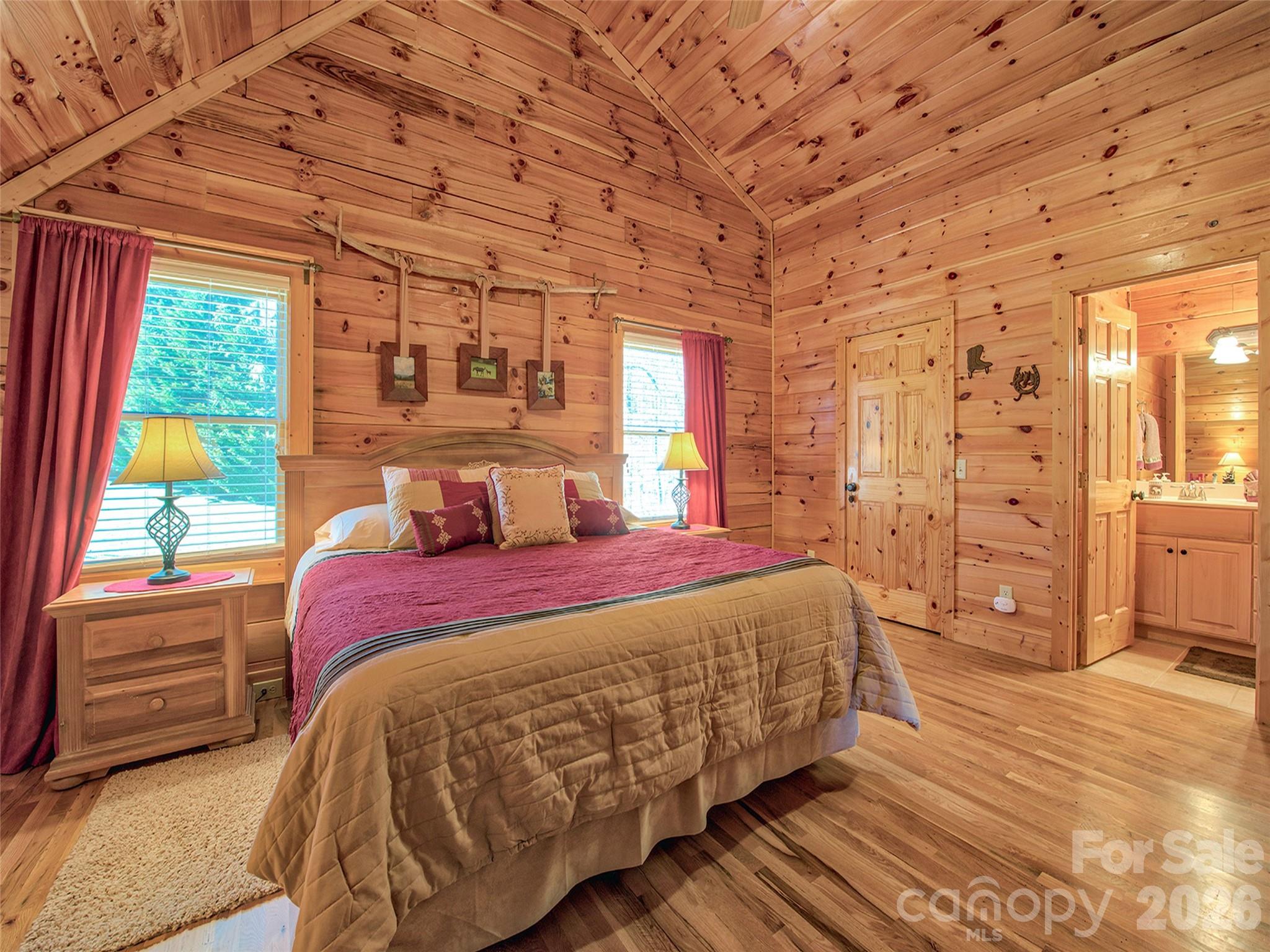 547 Panoramic Loop Property Photo 28