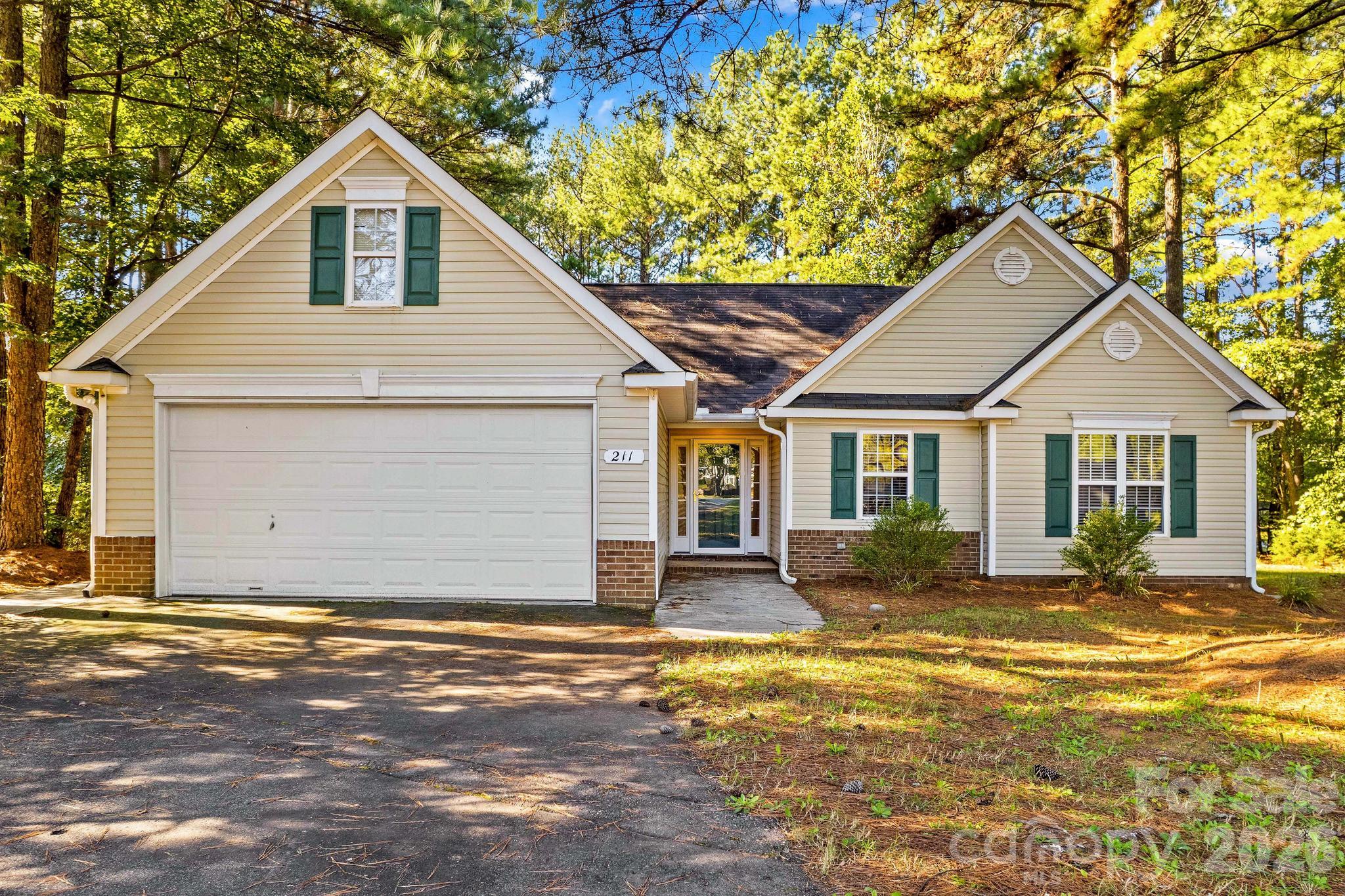 211 W Whispering Pines Lane Property Photo 4