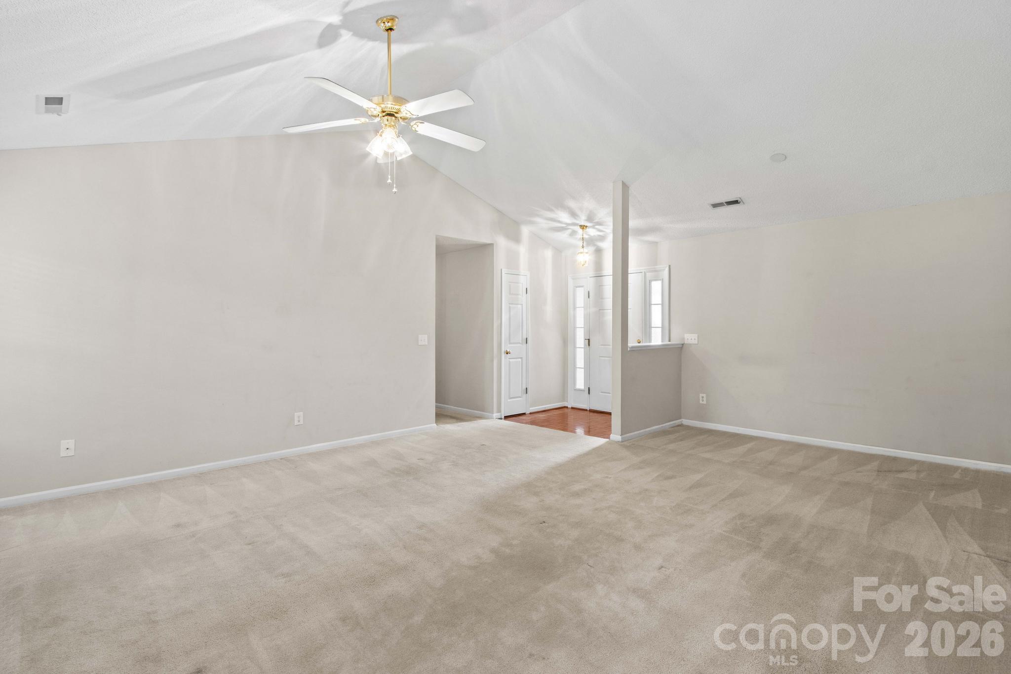 211 W Whispering Pines Lane Property Photo 11