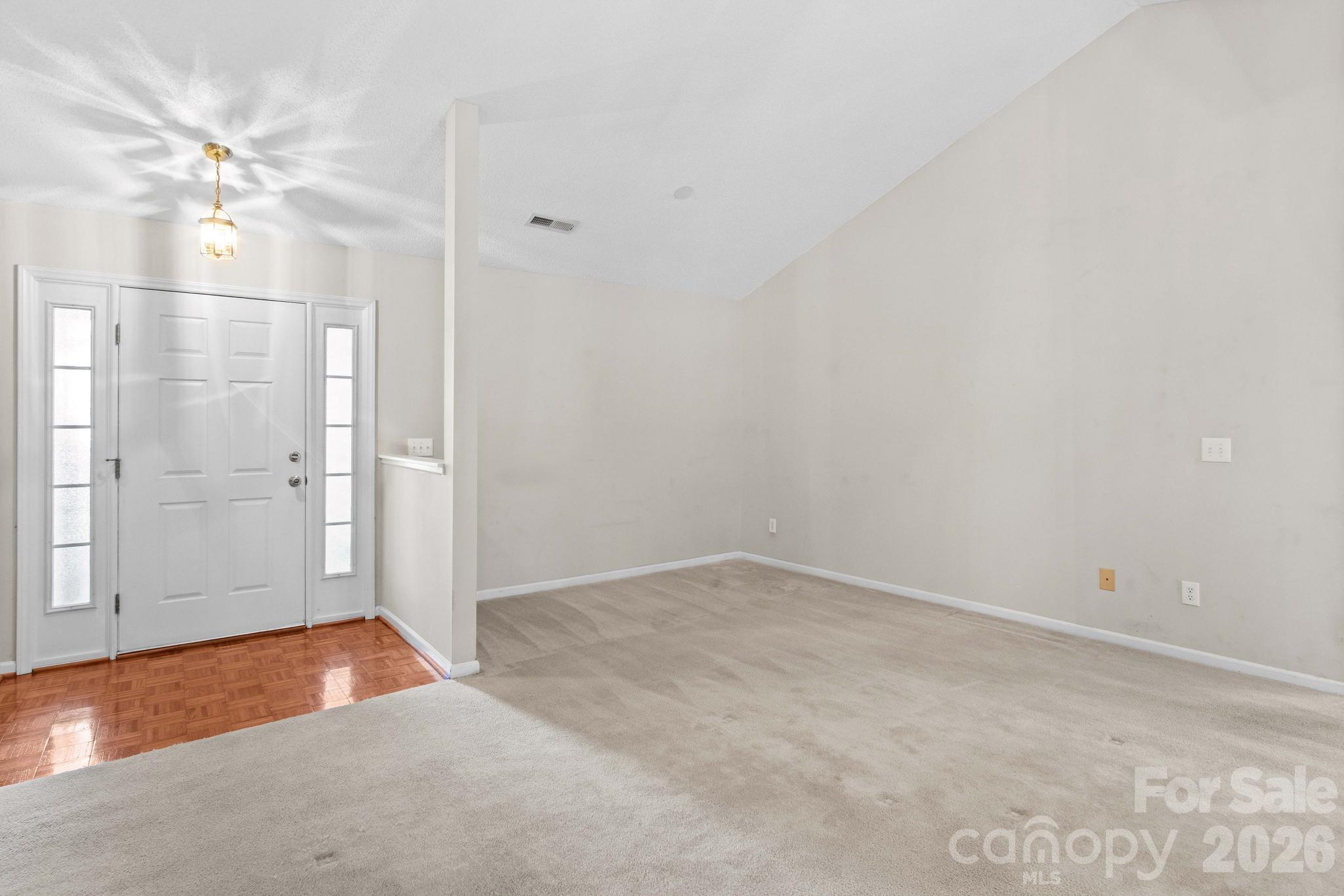 211 W Whispering Pines Lane Property Photo 14