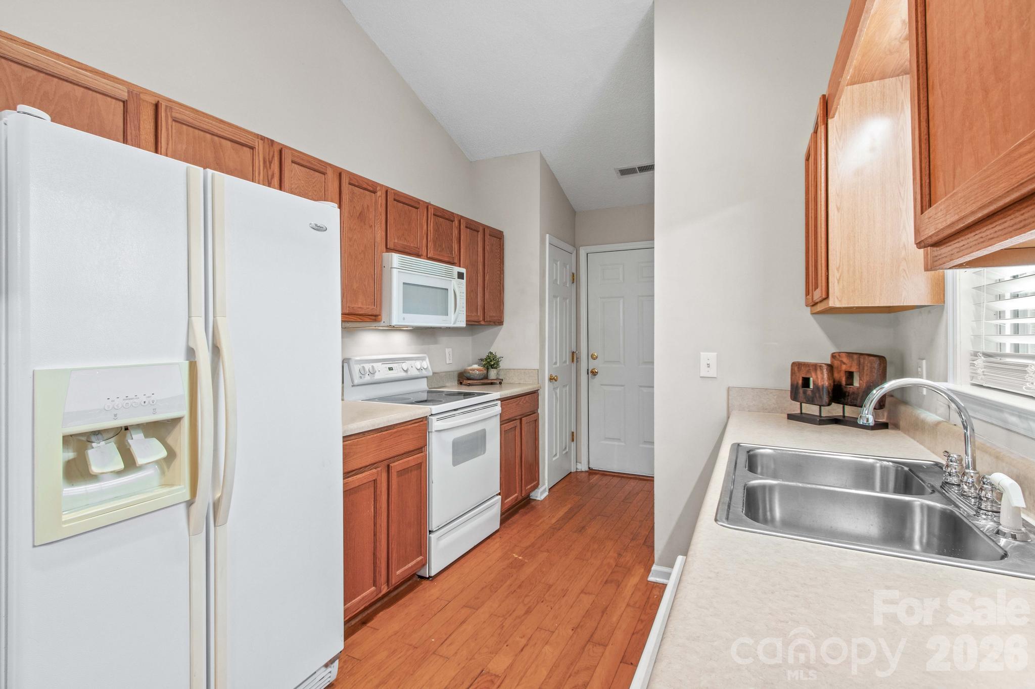 211 W Whispering Pines Lane Property Photo 19