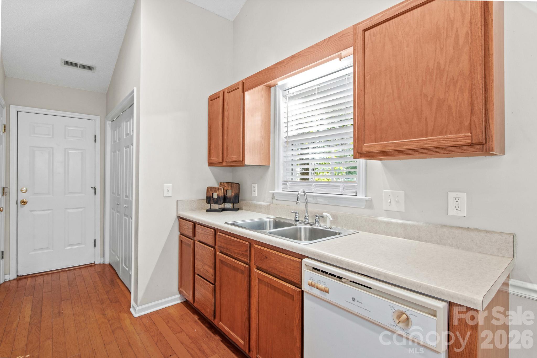 211 W Whispering Pines Lane Property Photo 20