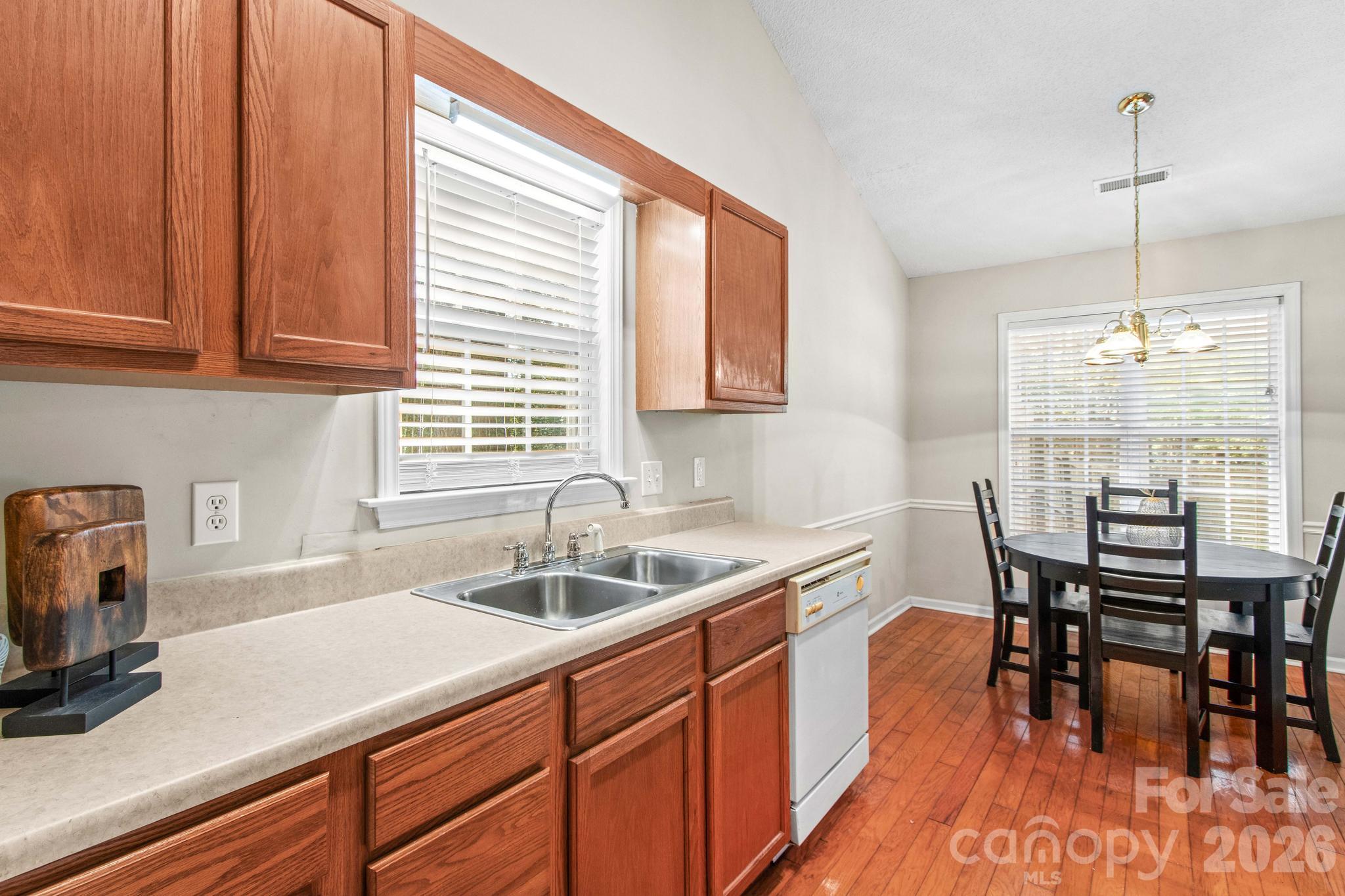 211 W Whispering Pines Lane Property Photo 21