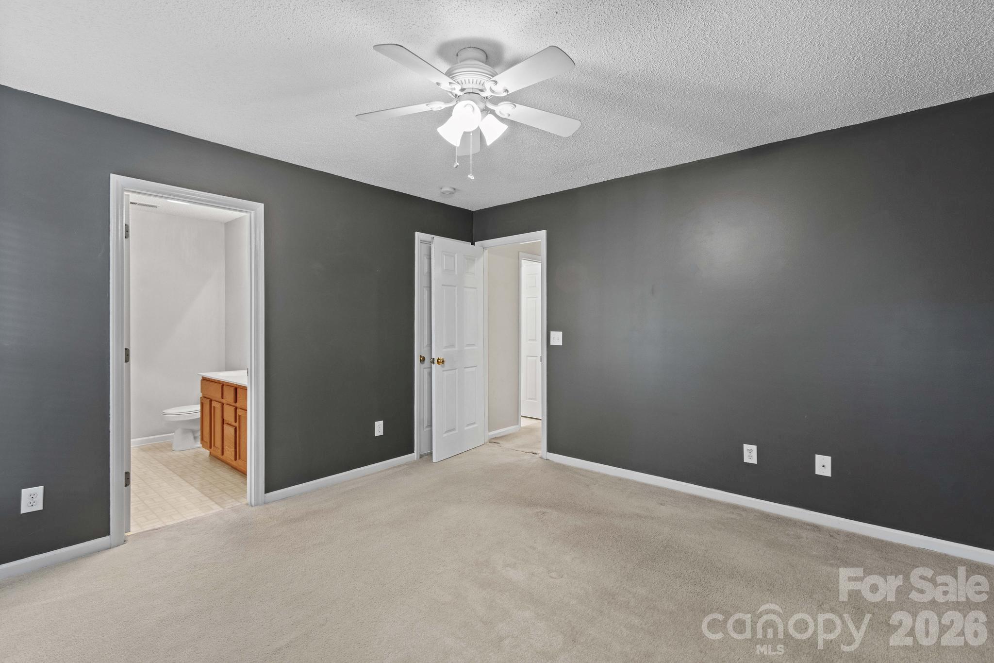 211 W Whispering Pines Lane Property Photo 27