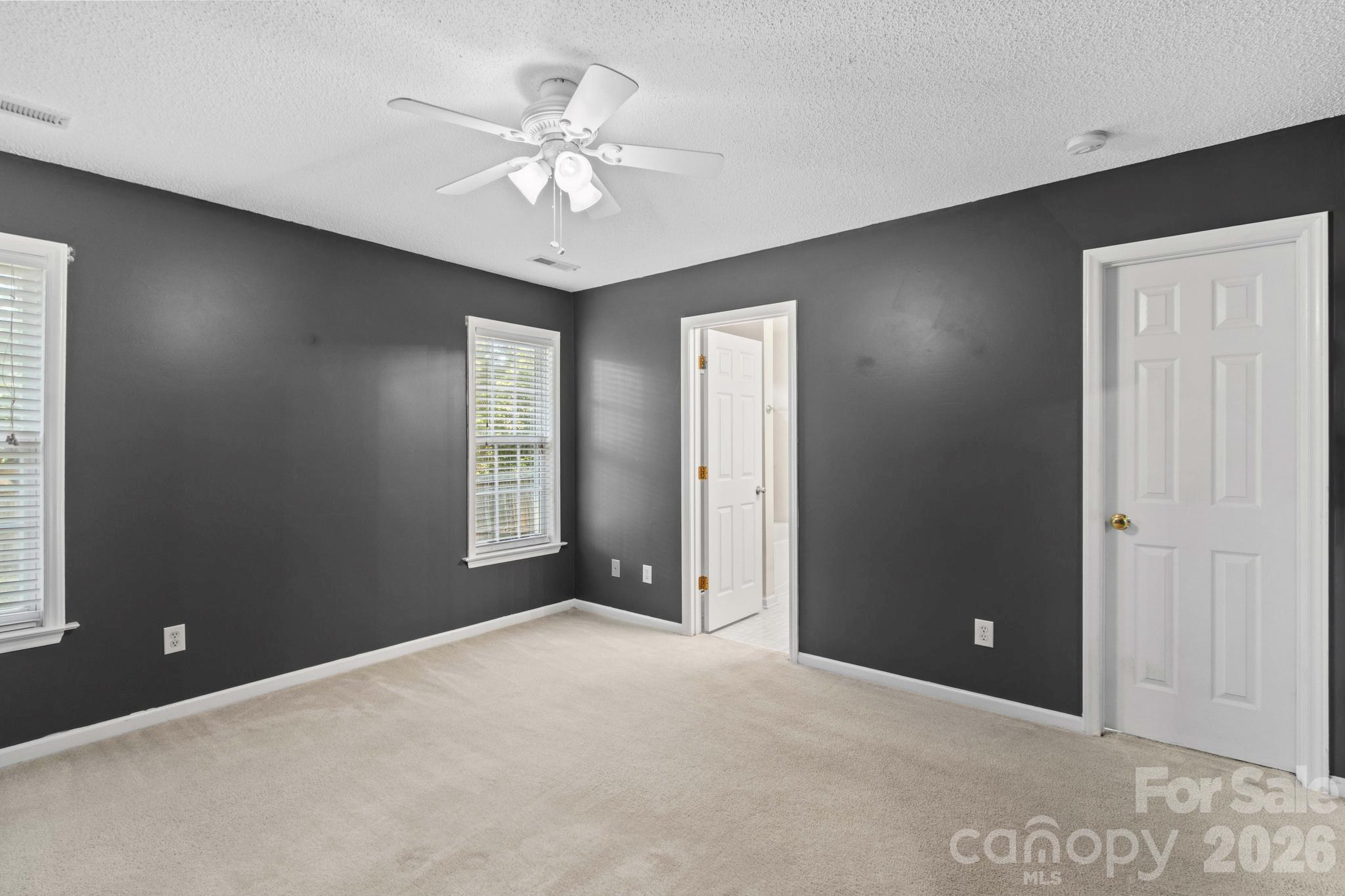 211 W Whispering Pines Lane Property Photo 28