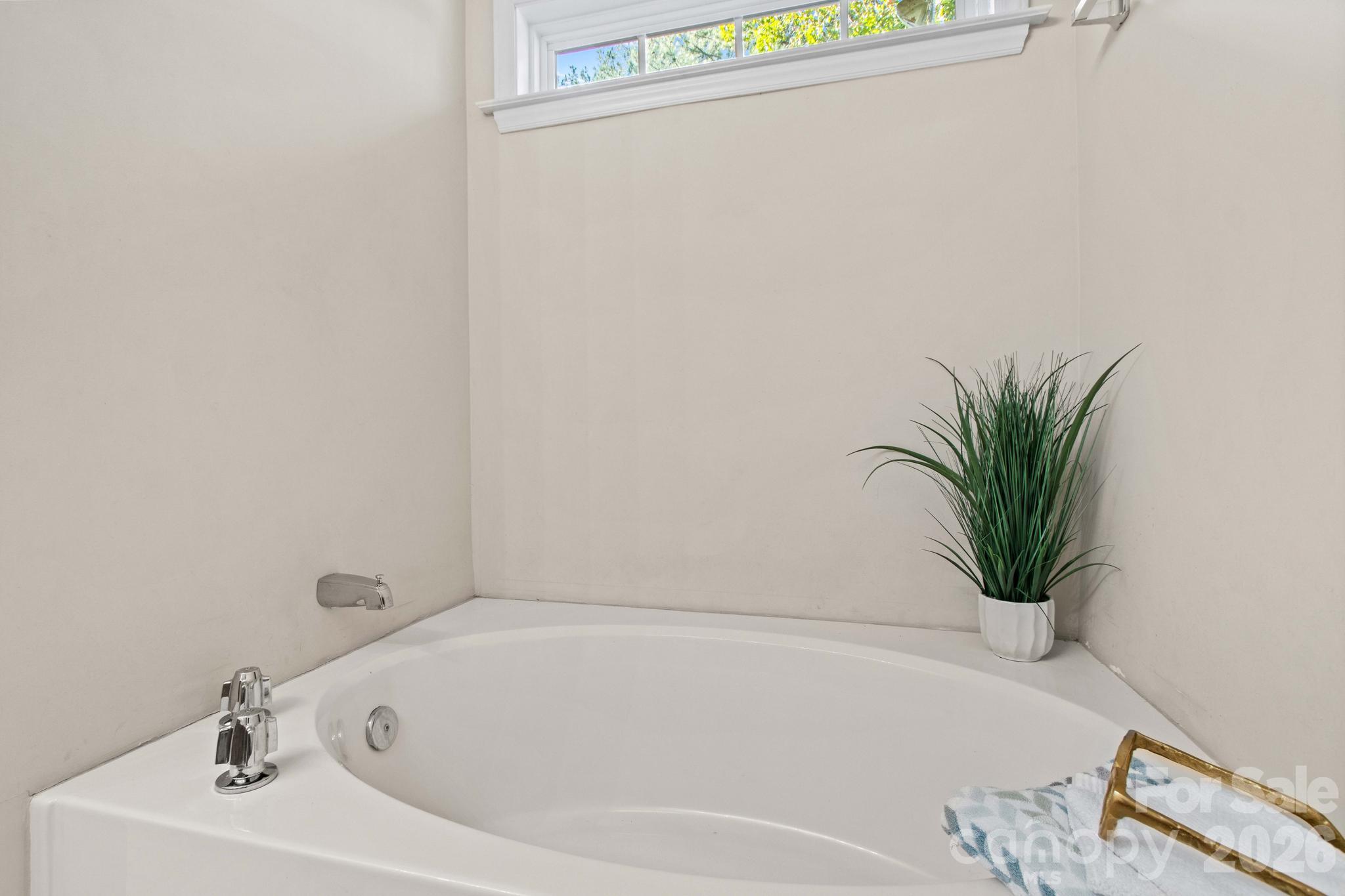 211 W Whispering Pines Lane Property Photo 32