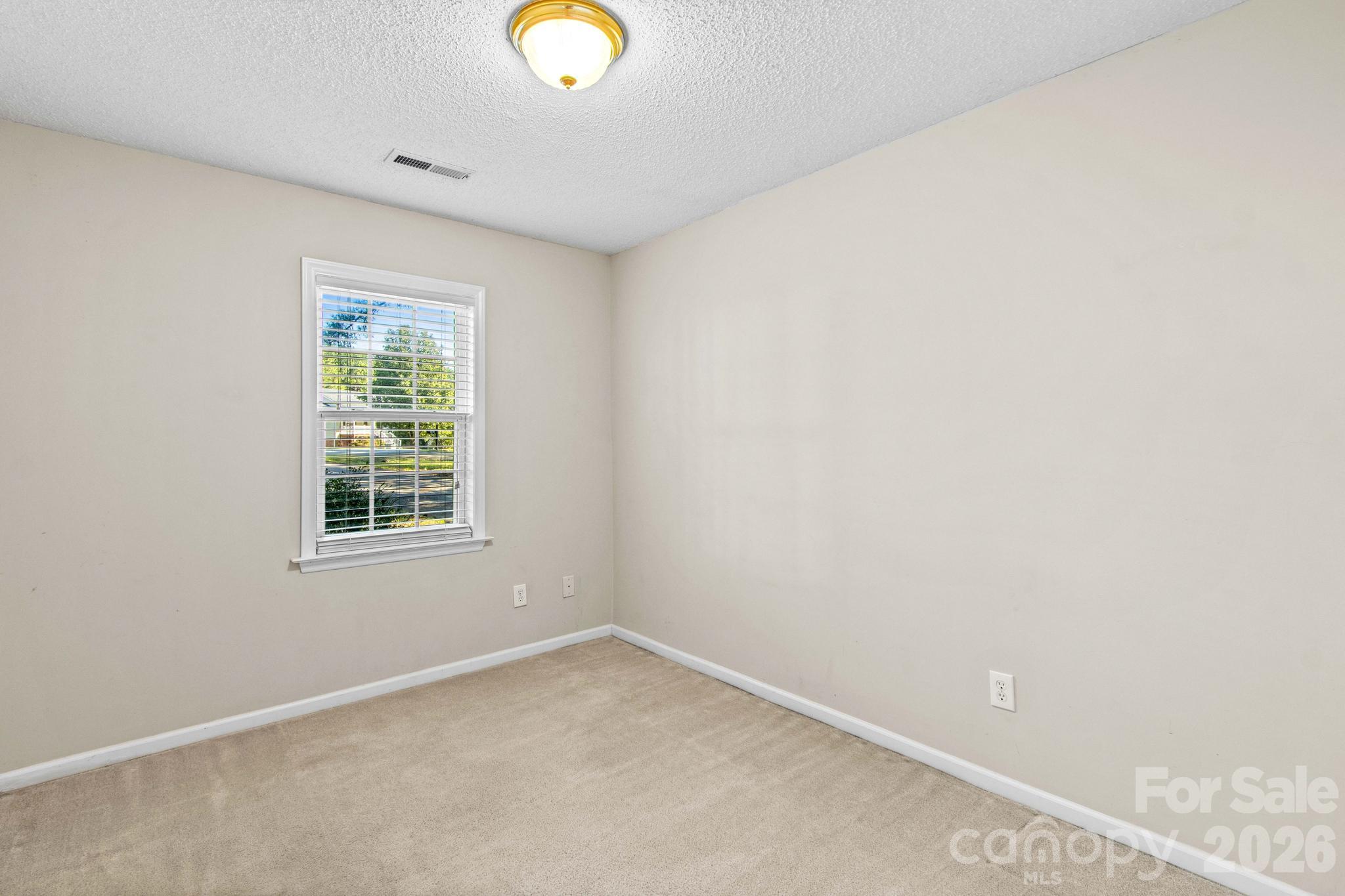 211 W Whispering Pines Lane Property Photo 34